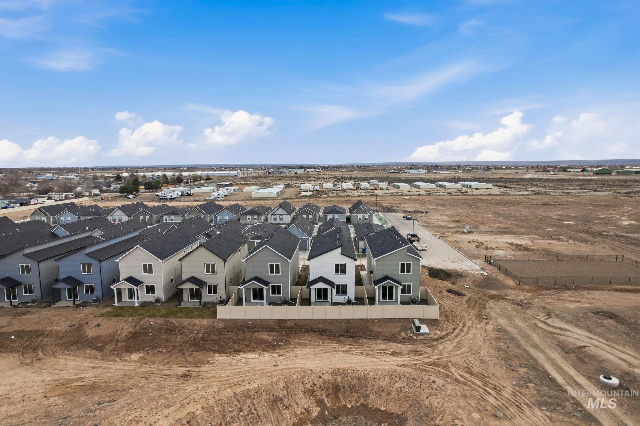 1940 NW Strahorn Dr., Mountain Home, Idaho 83647, 3 Bedrooms, 2.5 Bathrooms, Residential For Sale, Price $339,900,MLS 98977375