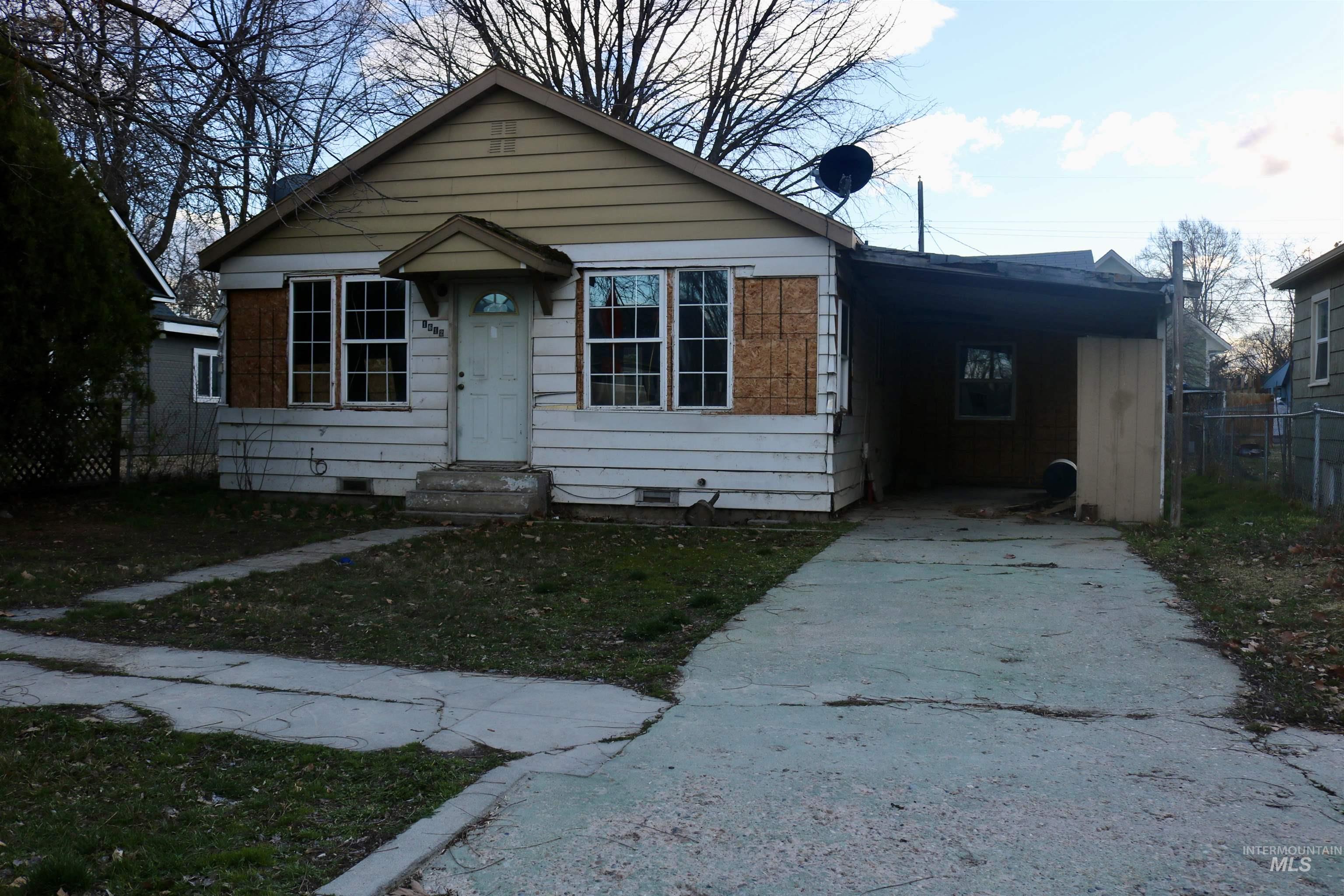 1612 Arthur, Caldwell, Idaho 83605, 2 Bedrooms, 1 Bathroom, Residential For Sale, Price $179,000, 98977379