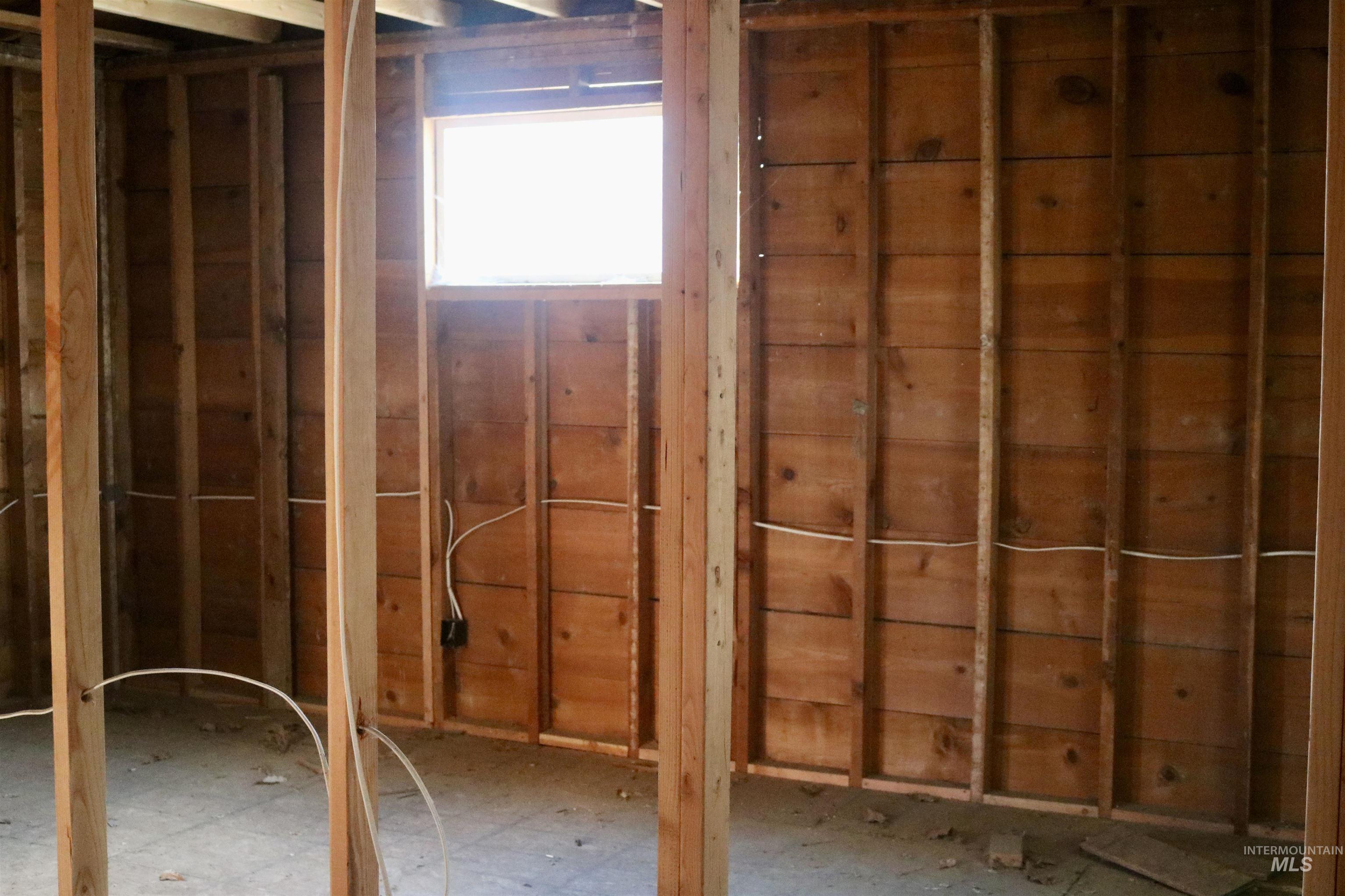 1612 Arthur, Caldwell, Idaho 83605, 2 Bedrooms, 1 Bathroom, Residential For Sale, Price $179,000, 98977379