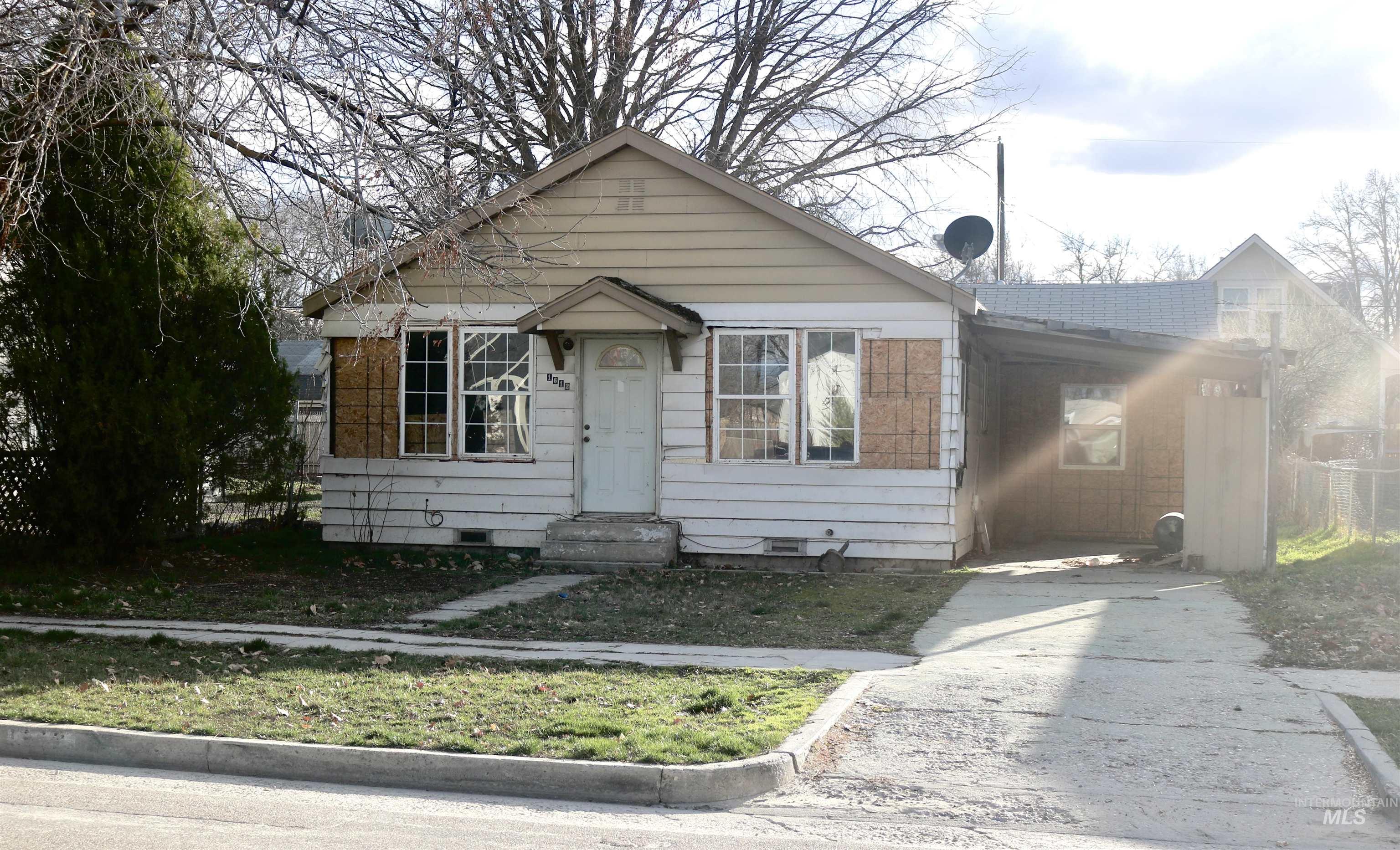 1612 Arthur, Caldwell, Idaho 83605, 2 Bedrooms, 1 Bathroom, Residential For Sale, Price $179,000, 98977379