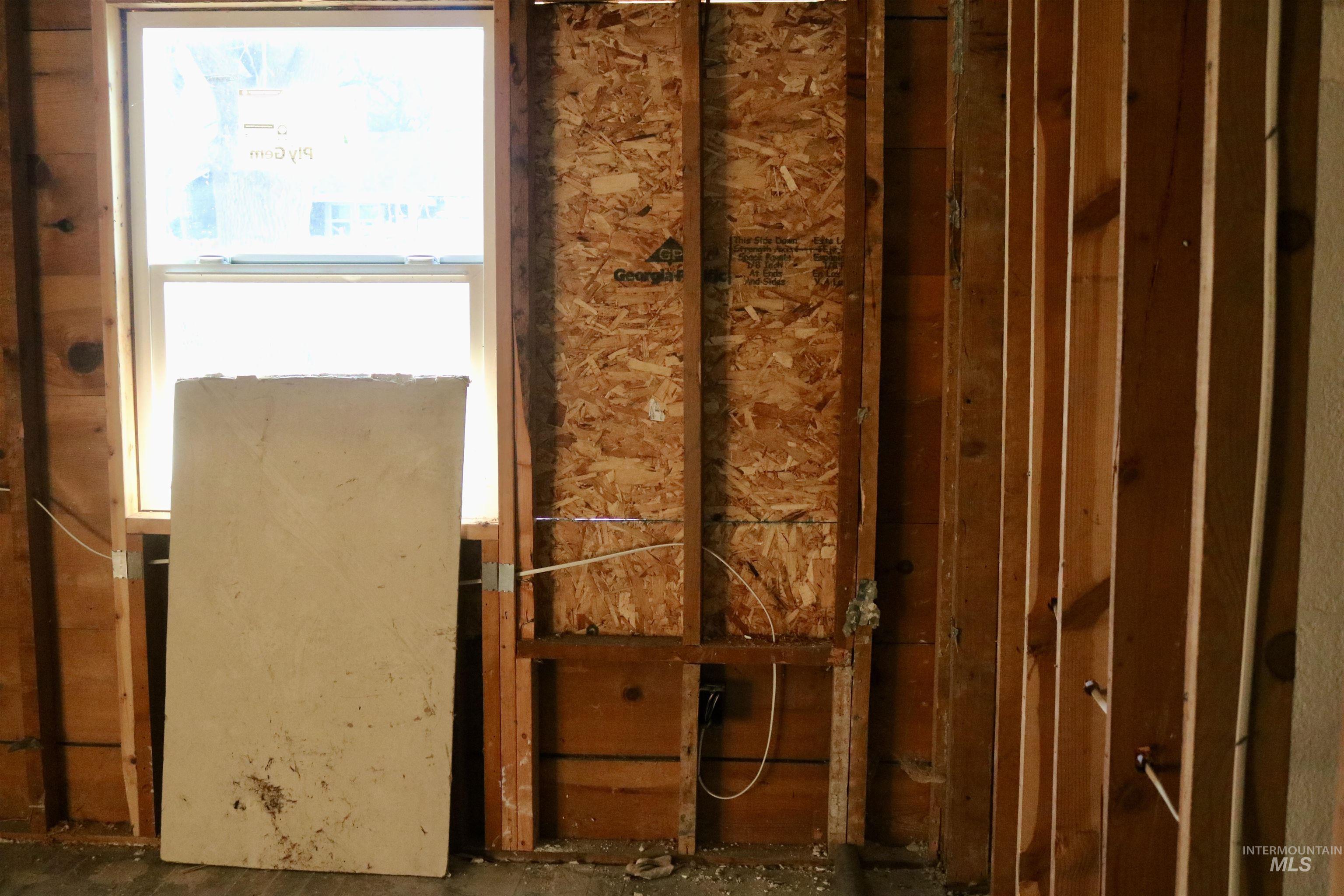 1612 Arthur, Caldwell, Idaho 83605, 2 Bedrooms, 1 Bathroom, Residential For Sale, Price $179,000, 98977379