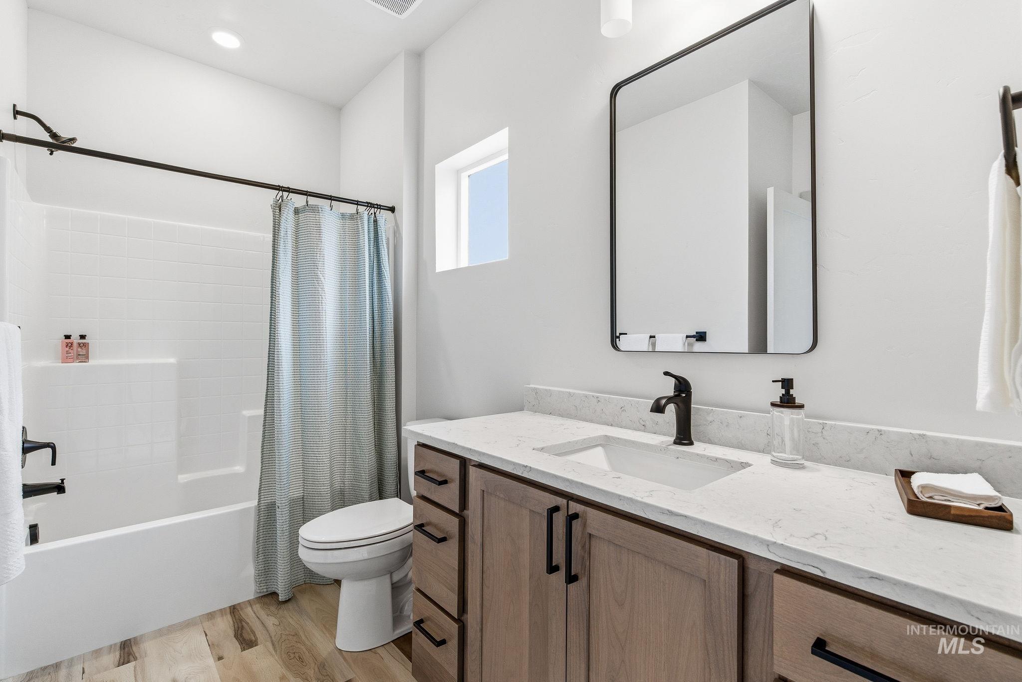 1950 NW Strahorn Dr., Mountain Home, Idaho 83647, 3 Bedrooms, 2.5 Bathrooms, Residential For Sale, Price $339,900,MLS 98977380