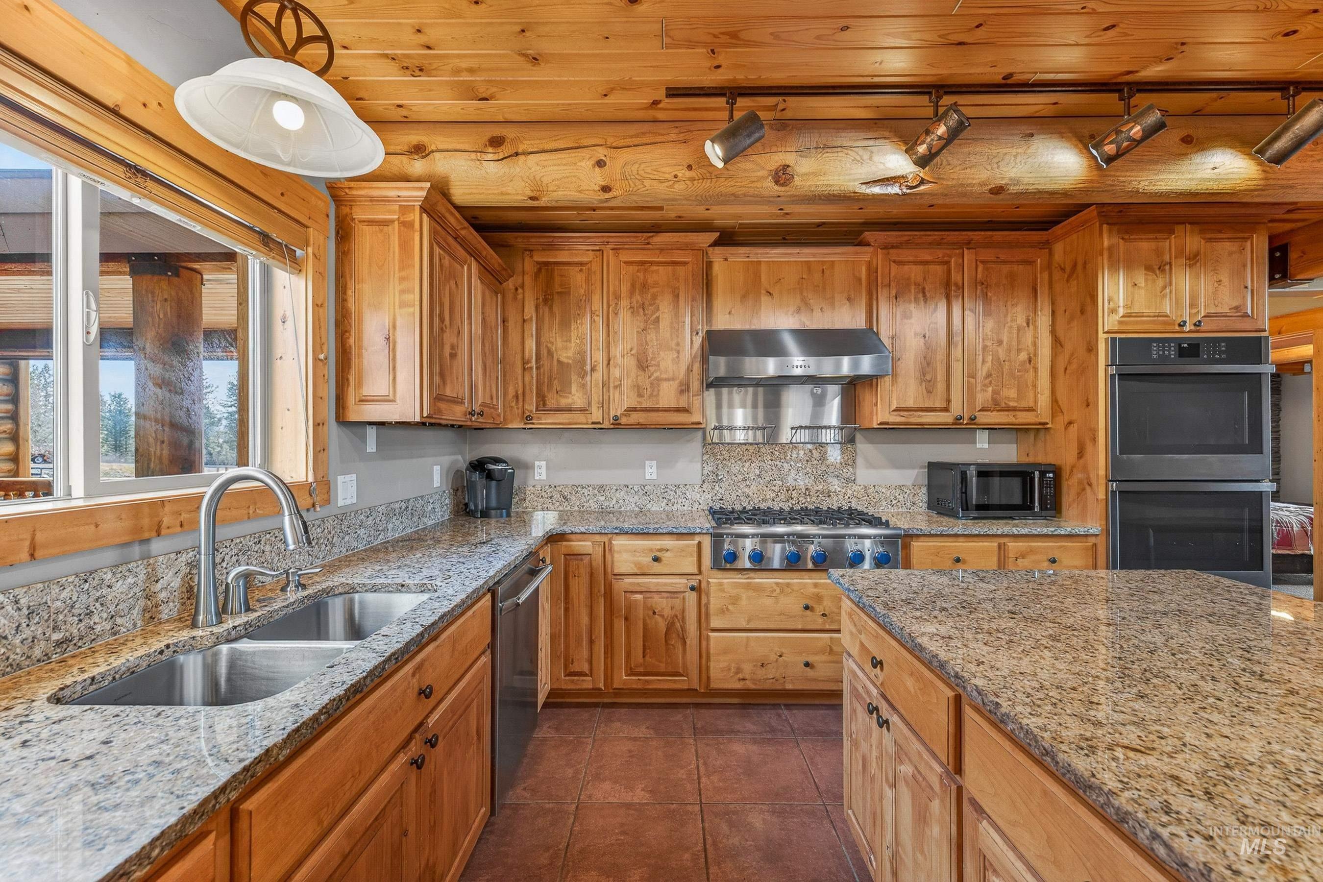 3818 Osprey Circle, New Meadows, Idaho 83654, 3 Bedrooms, 3 Bathrooms, Residential For Sale, Price $1,295,000, 98977382