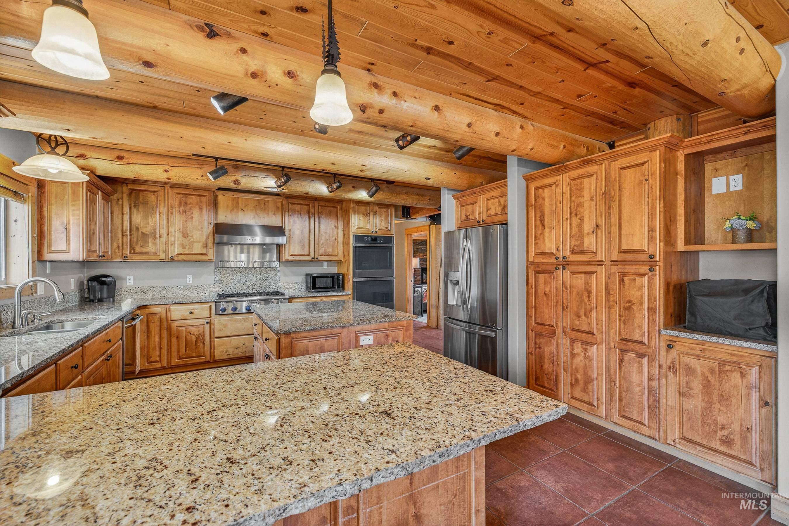 3818 Osprey Circle, New Meadows, Idaho 83654, 3 Bedrooms, 3 Bathrooms, Residential For Sale, Price $1,295,000, 98977382