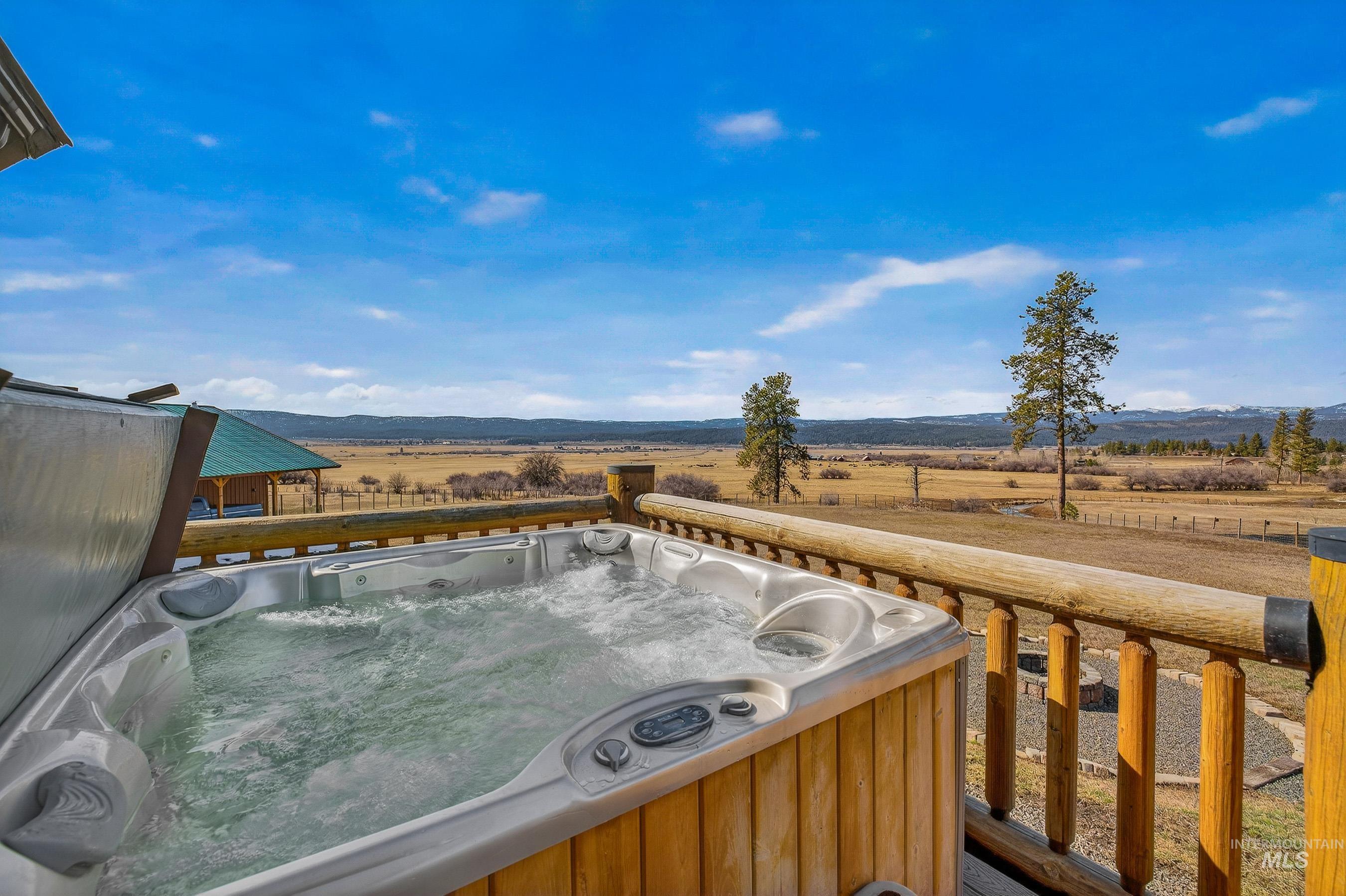 3818 Osprey Circle, New Meadows, Idaho 83654, 3 Bedrooms, 3 Bathrooms, Residential For Sale, Price $1,295,000, 98977382