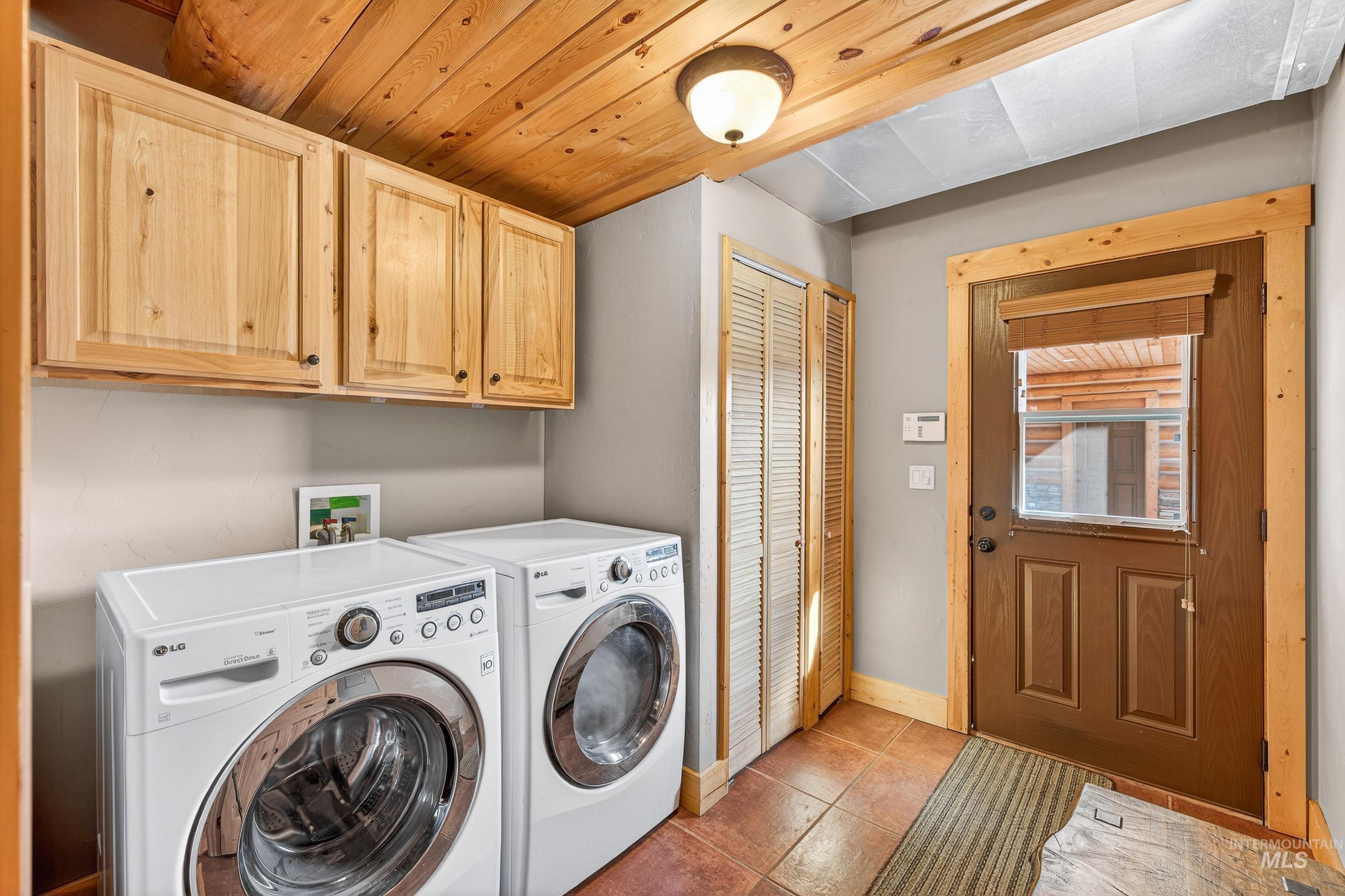 3818 Osprey Circle, New Meadows, Idaho 83654, 3 Bedrooms, 3 Bathrooms, Residential For Sale, Price $1,295,000, 98977382