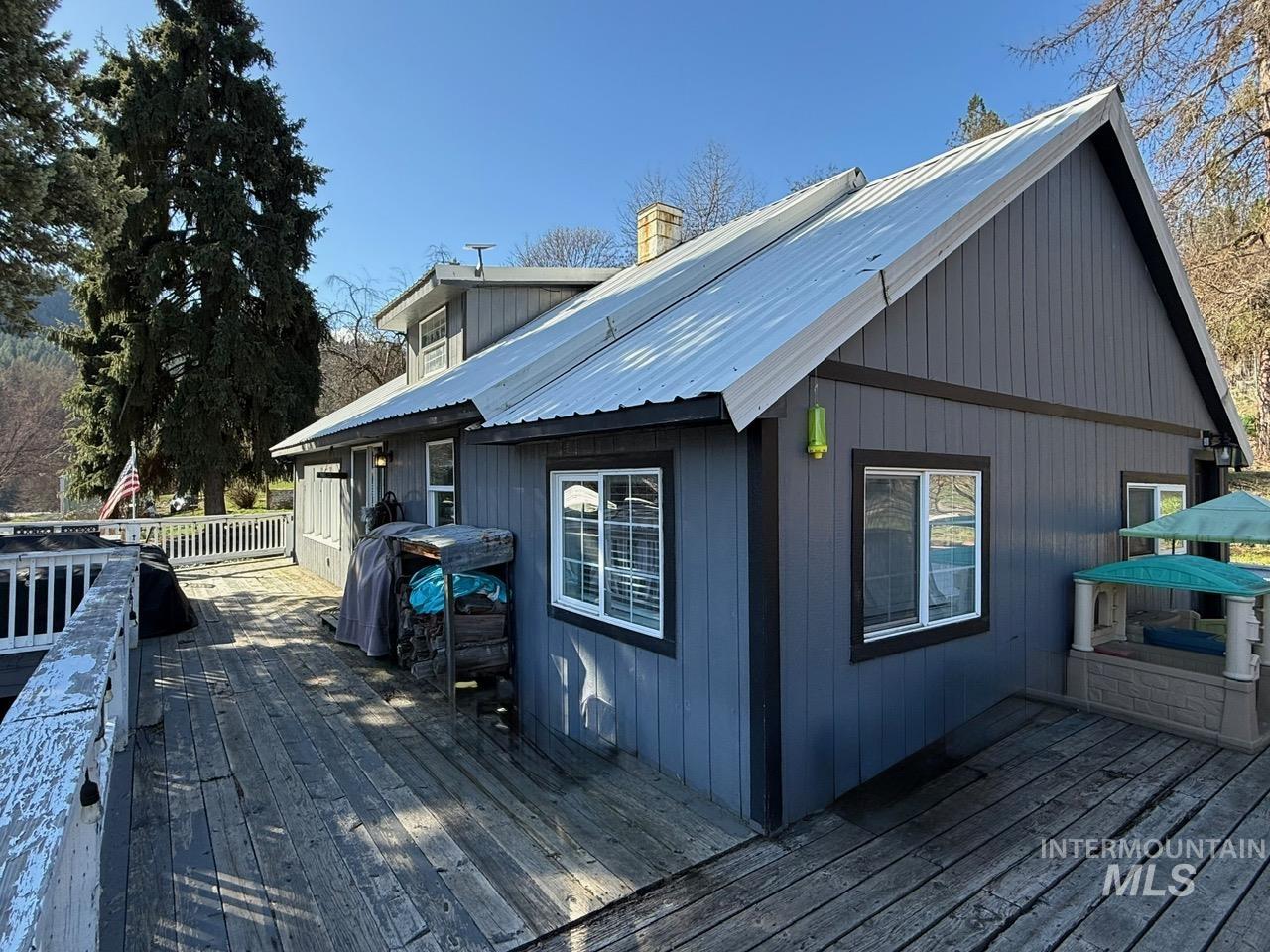 403 N Kirby, Kendrick, Idaho 83537, 4 Bedrooms, 1 Bathroom, Residential For Sale, Price $279,000, 98977383