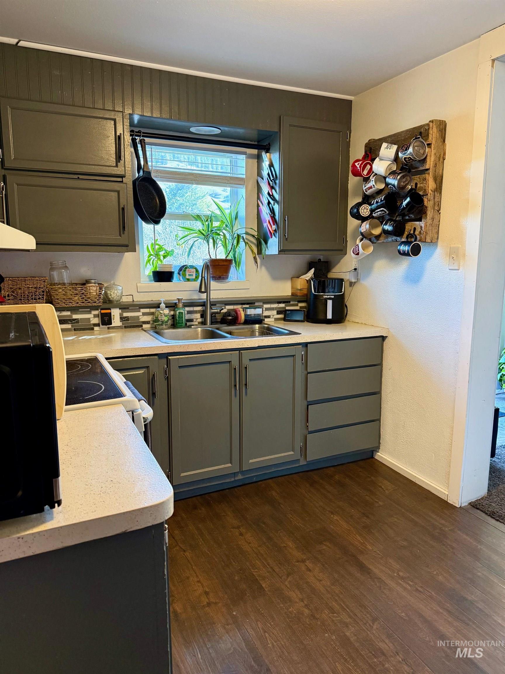 403 N Kirby, Kendrick, Idaho 83537, 4 Bedrooms, 1 Bathroom, Residential For Sale, Price $279,000, 98977383