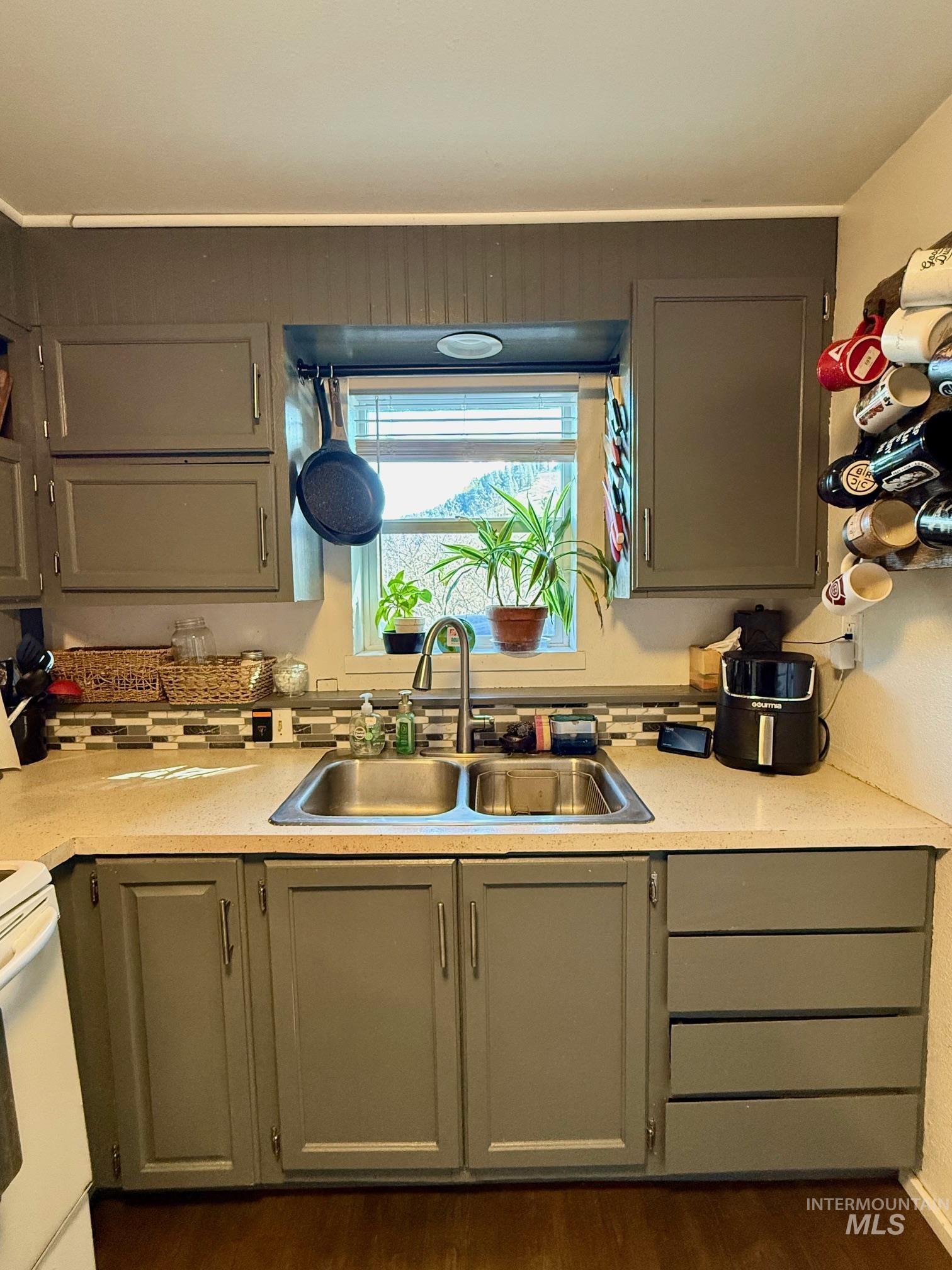 403 N Kirby, Kendrick, Idaho 83537, 4 Bedrooms, 1 Bathroom, Residential For Sale, Price $279,000, 98977383