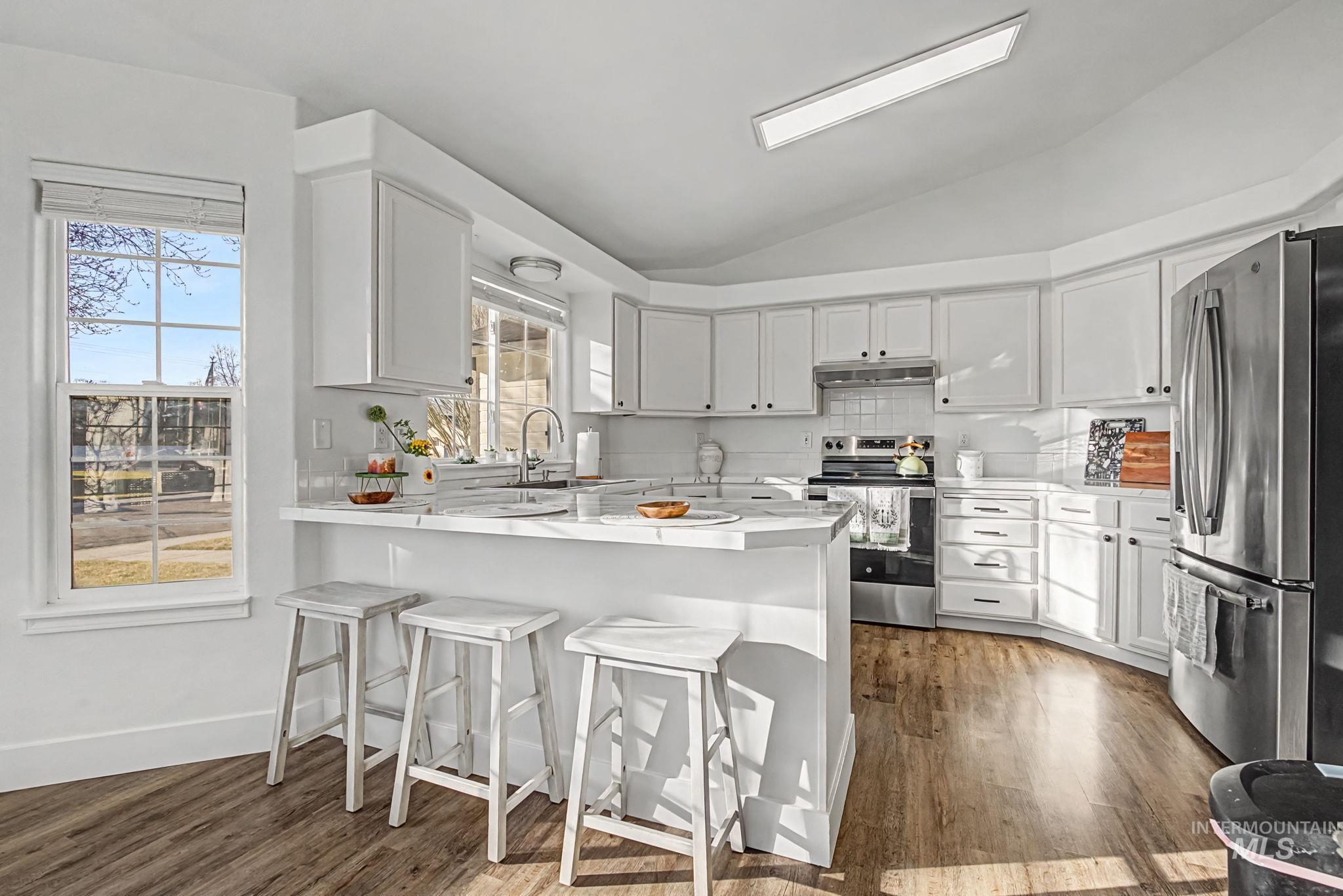 1824 N Swainson Ave., Meridian, Idaho 83646-4111, 3 Bedrooms, 2 Bathrooms, Residential For Sale, Price $429,900,MLS 98977386