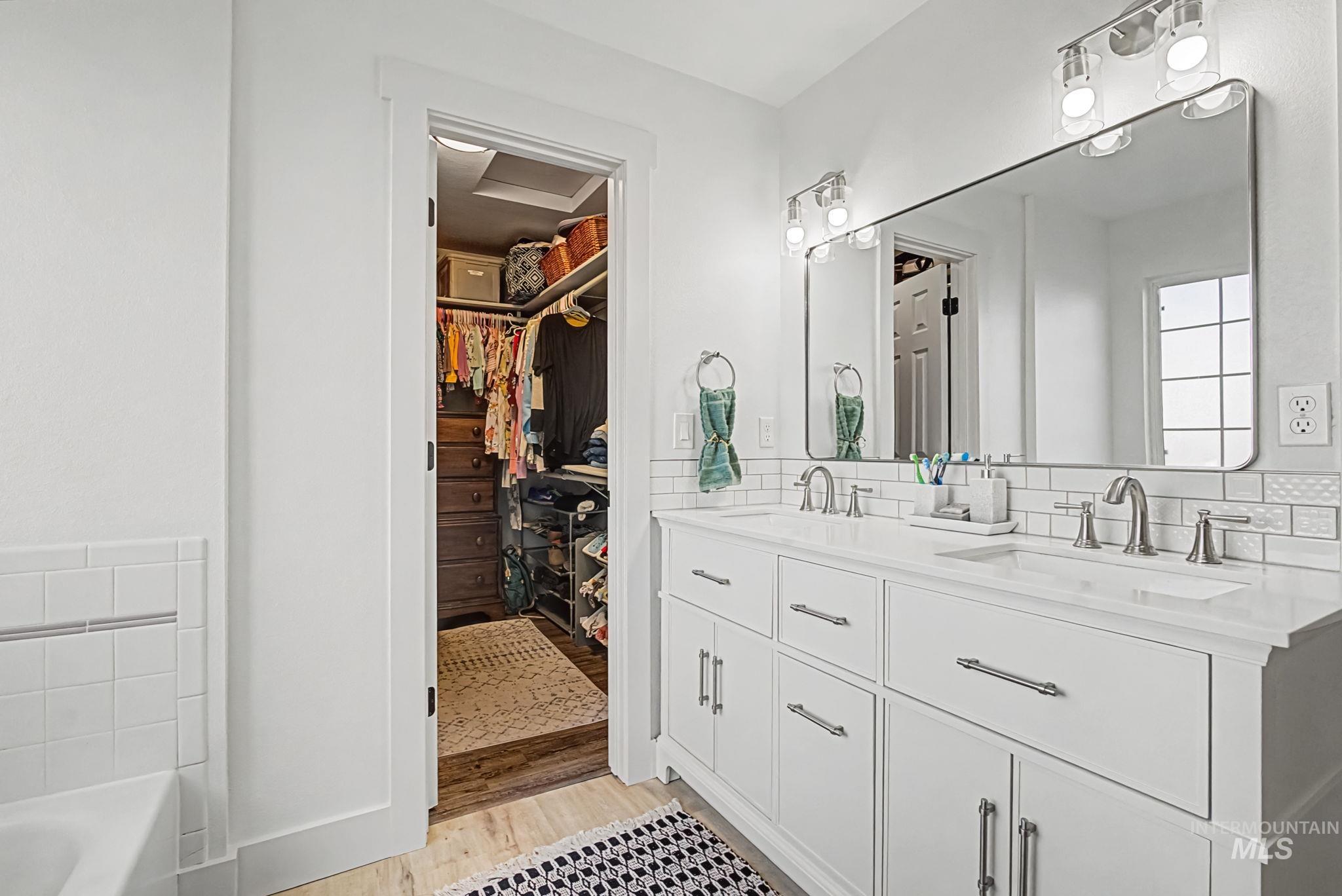 1824 N Swainson Ave., Meridian, Idaho 83646-4111, 3 Bedrooms, 2 Bathrooms, Residential For Sale, Price $429,900,MLS 98977386