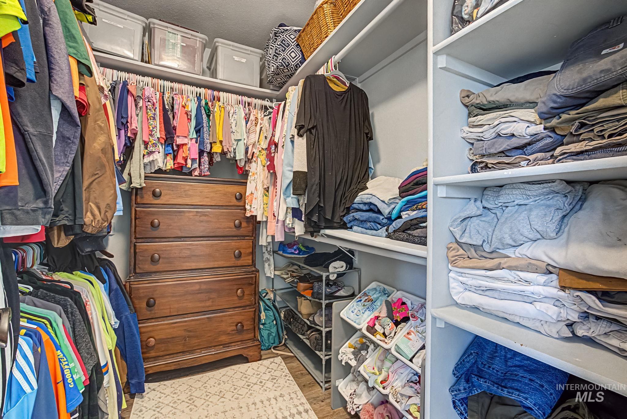 1824 N Swainson Ave., Meridian, Idaho 83646-4111, 3 Bedrooms, 2 Bathrooms, Residential For Sale, Price $429,900,MLS 98977386