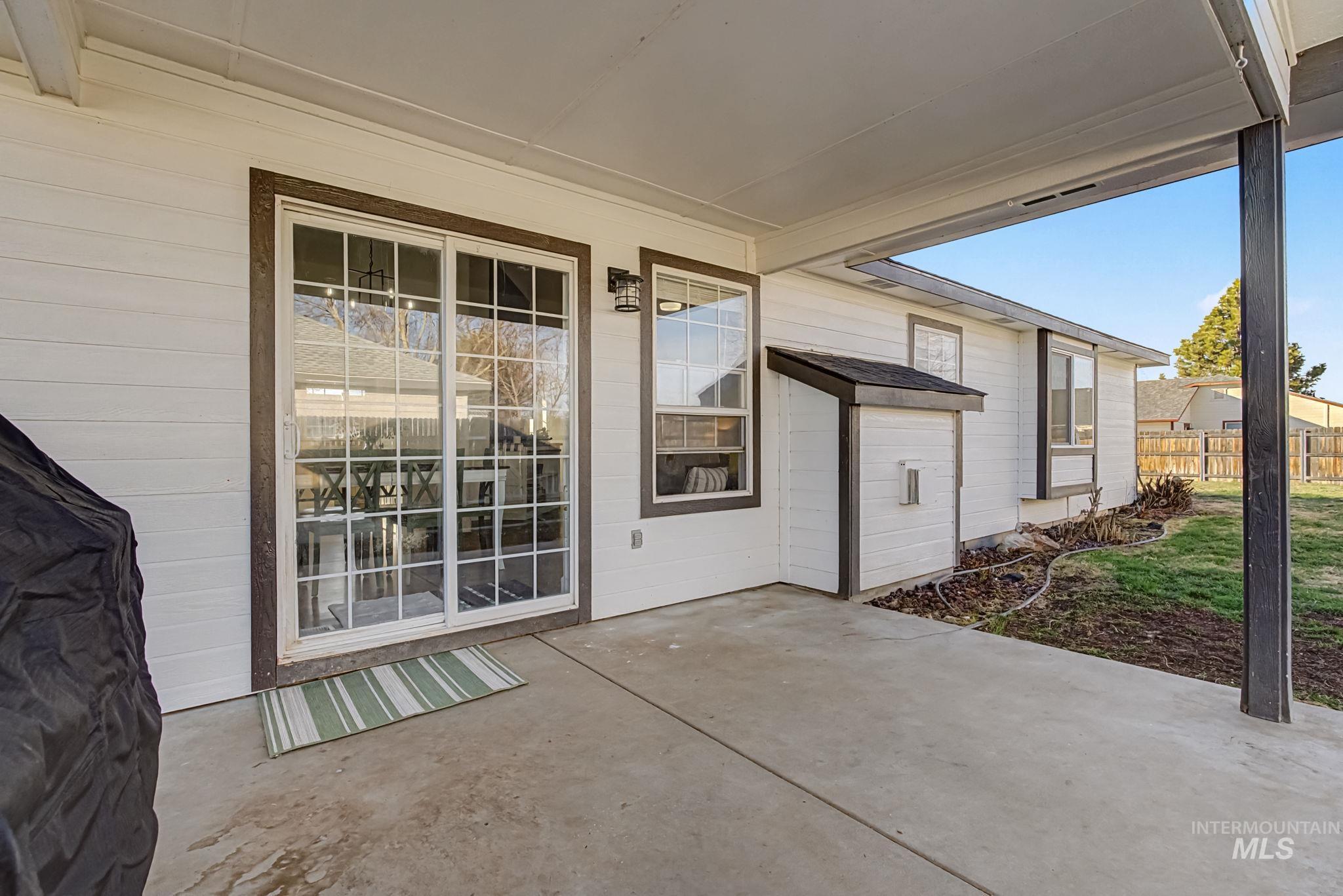 1824 N Swainson Ave., Meridian, Idaho 83646-4111, 3 Bedrooms, 2 Bathrooms, Residential For Sale, Price $429,900,MLS 98977386