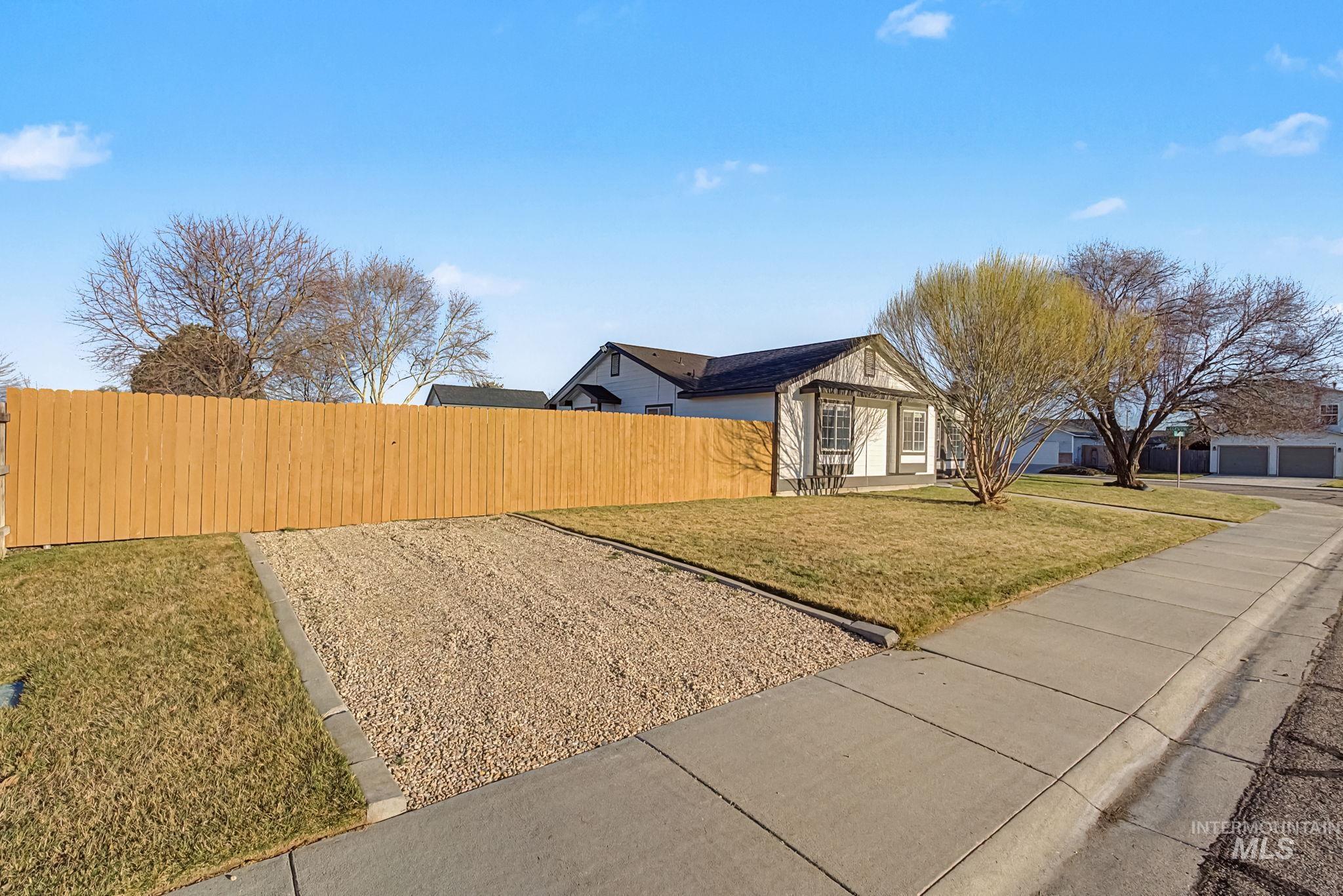 1824 N Swainson Ave., Meridian, Idaho 83646-4111, 3 Bedrooms, 2 Bathrooms, Residential For Sale, Price $429,900,MLS 98977386