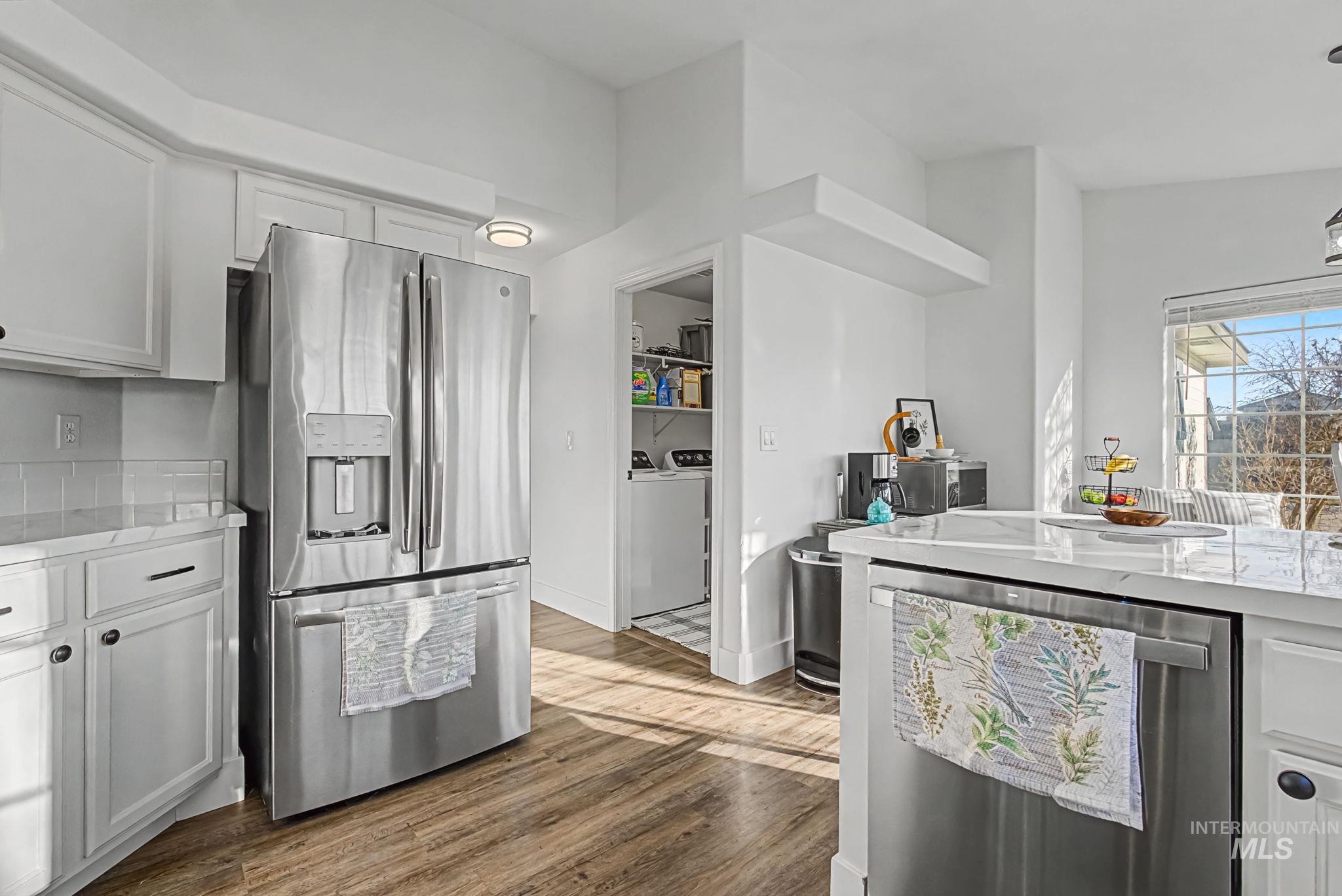 1824 N Swainson Ave., Meridian, Idaho 83646-4111, 3 Bedrooms, 2 Bathrooms, Residential For Sale, Price $429,900,MLS 98977386