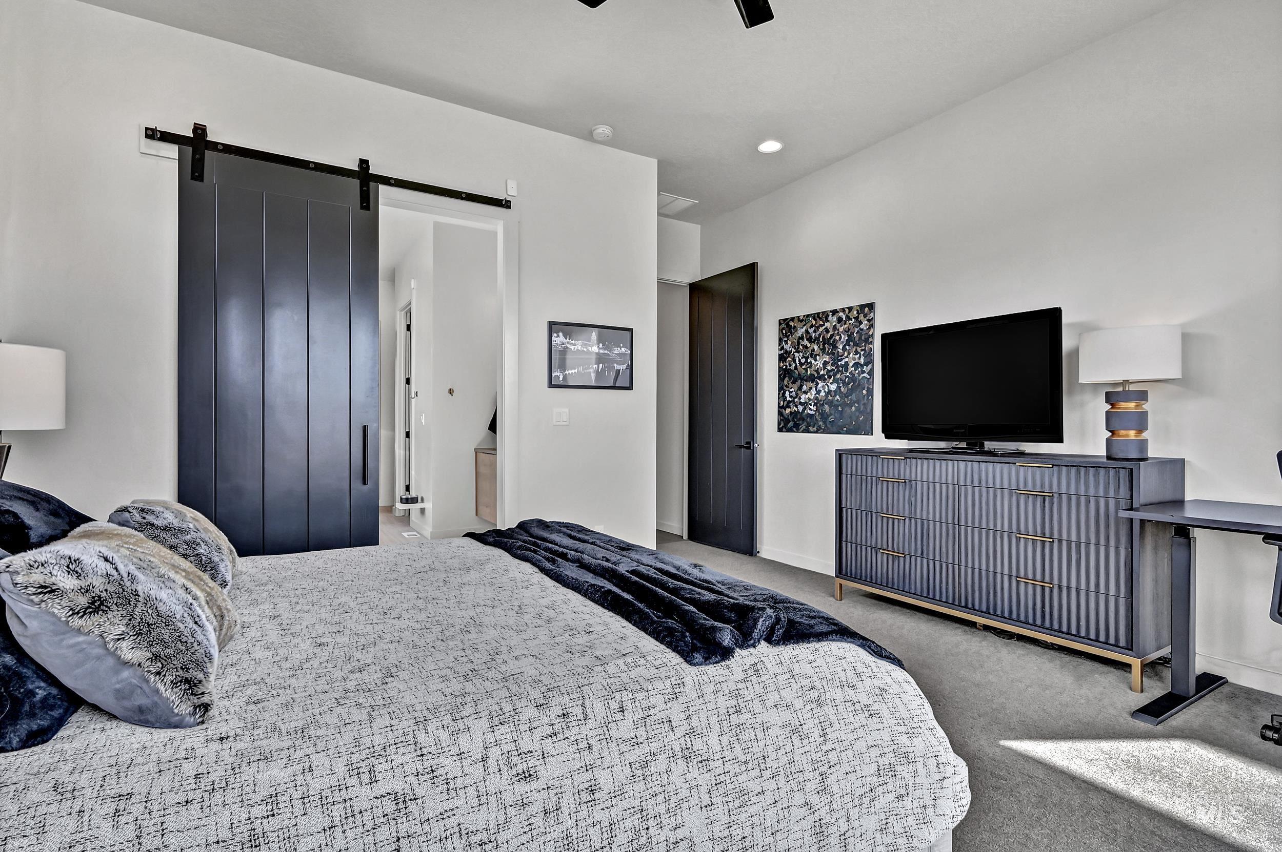 4164 E Goldstone Drive, Meridian, Idaho 83642, 4 Bedrooms, 3 Bathrooms, Residential For Sale, Price $949,900, 98977387