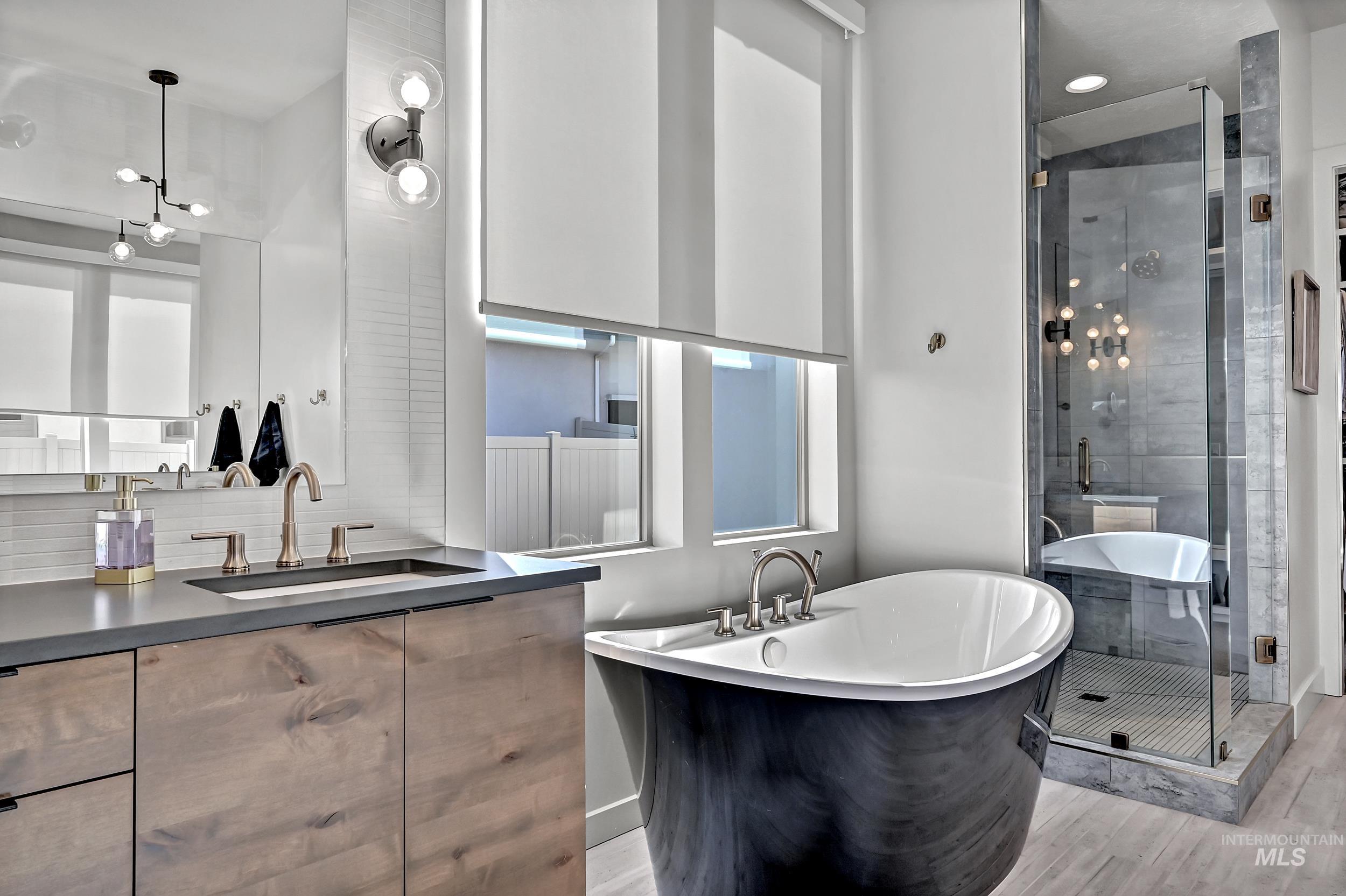 4164 E Goldstone Drive, Meridian, Idaho 83642, 4 Bedrooms, 3 Bathrooms, Residential For Sale, Price $997,000,MLS 98977387