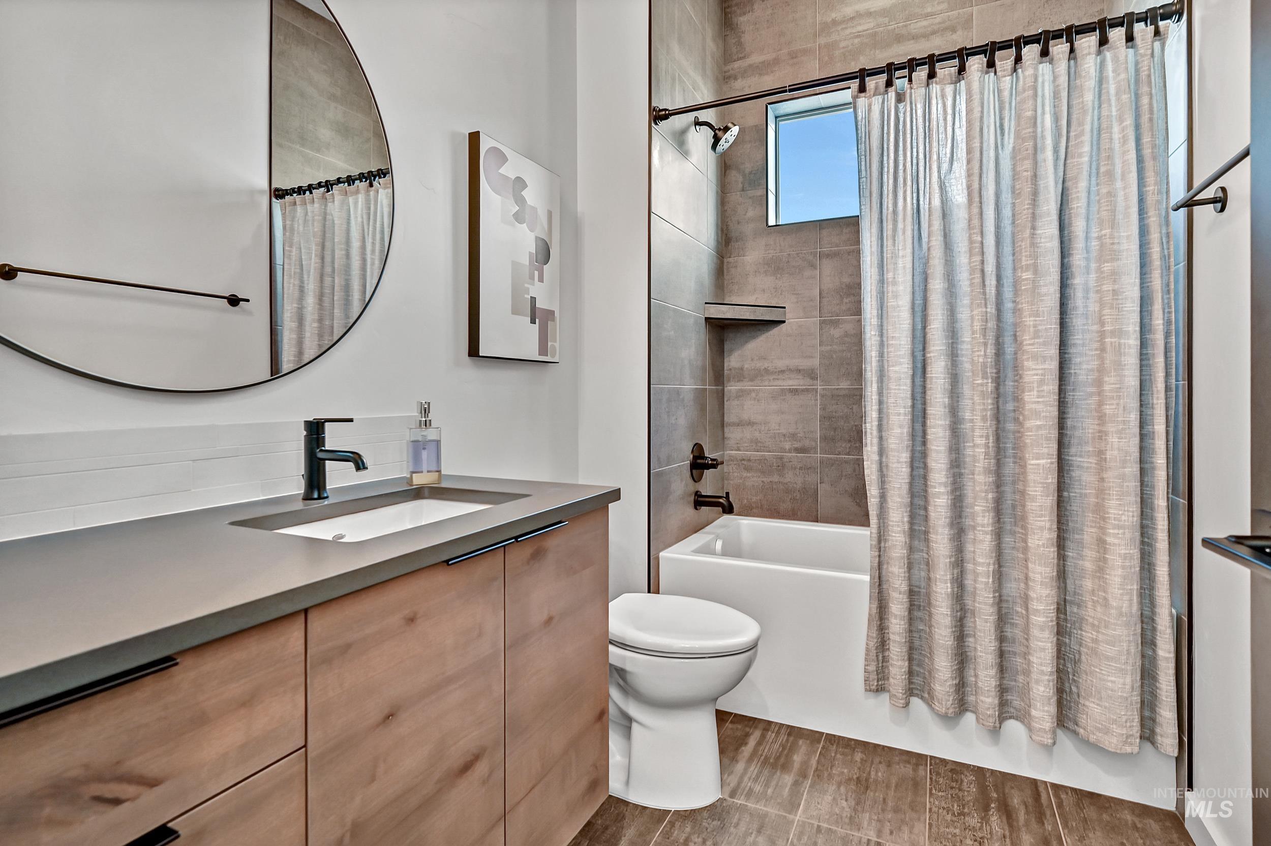 4164 E Goldstone Drive, Meridian, Idaho 83642, 4 Bedrooms, 3 Bathrooms, Residential For Sale, Price $997,000,MLS 98977387