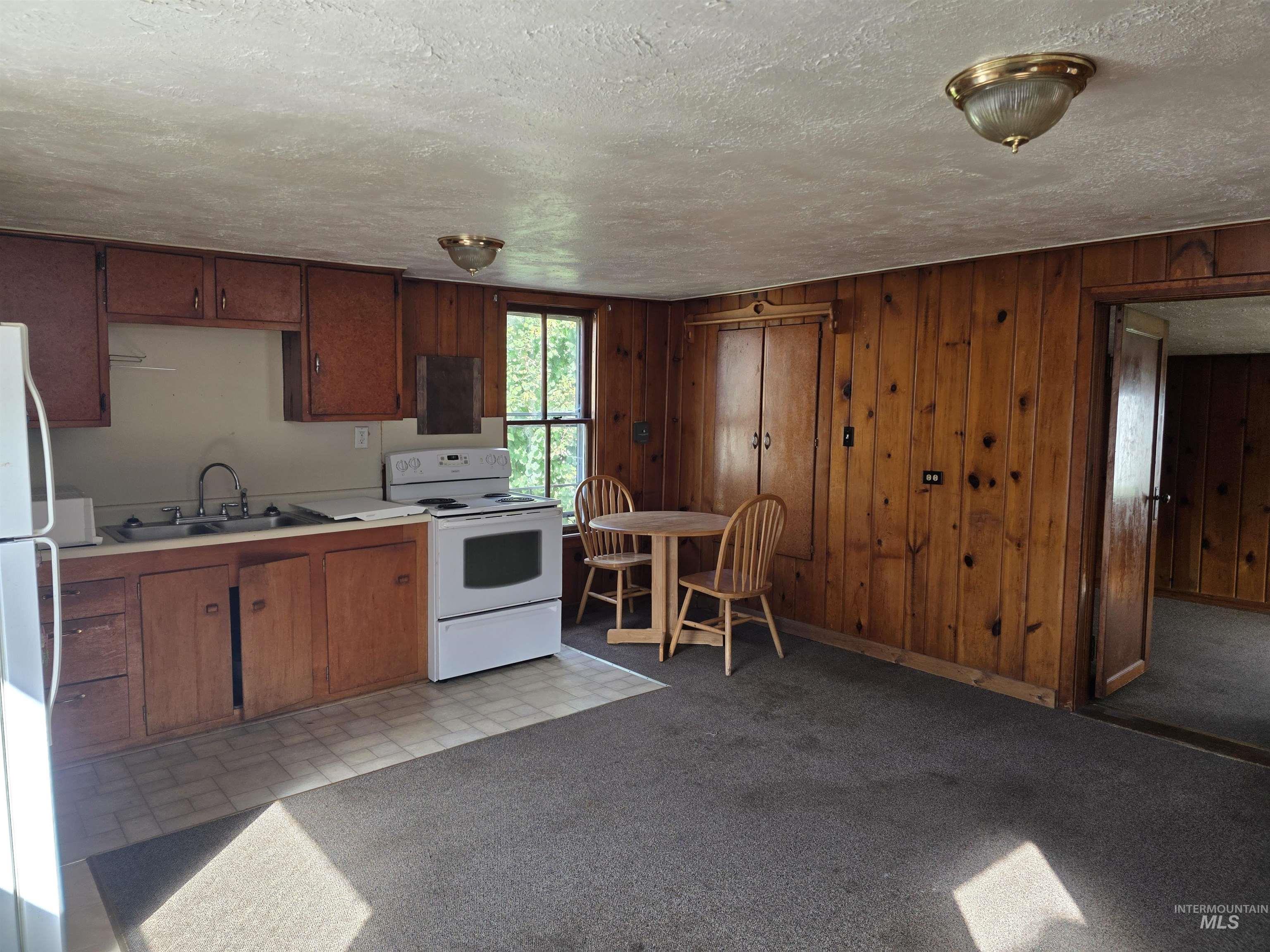 210 Pine Ave, Kooskia, Idaho 83539, 1 Bedroom, 1 Bathroom, Residential For Sale, Price $129,000,MLS 98977389