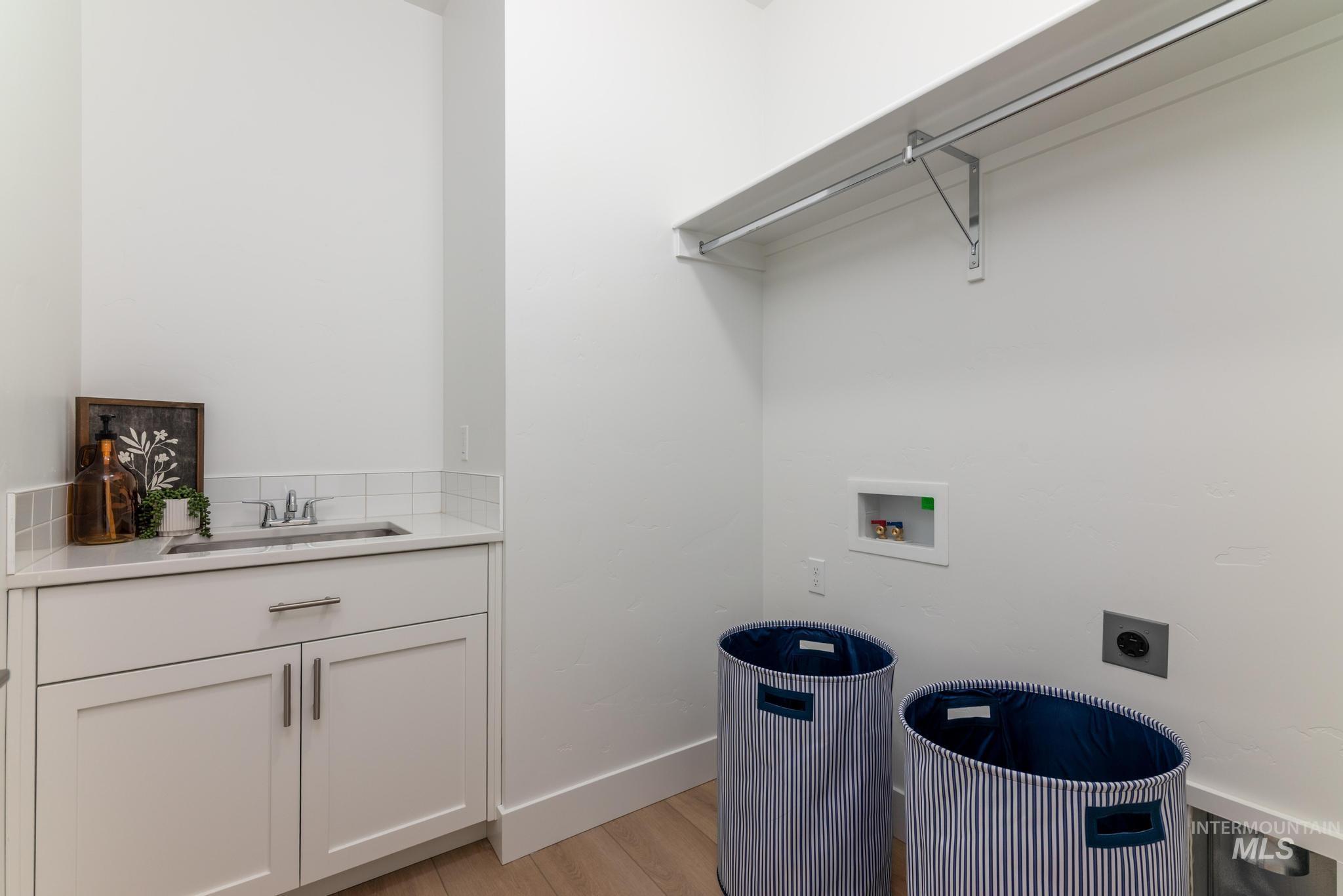 2607 N Morehouse Ave, Eagle, Idaho 83616, 3 Bedrooms, 2 Bathrooms, Residential For Sale, Price $637,000, 98977392