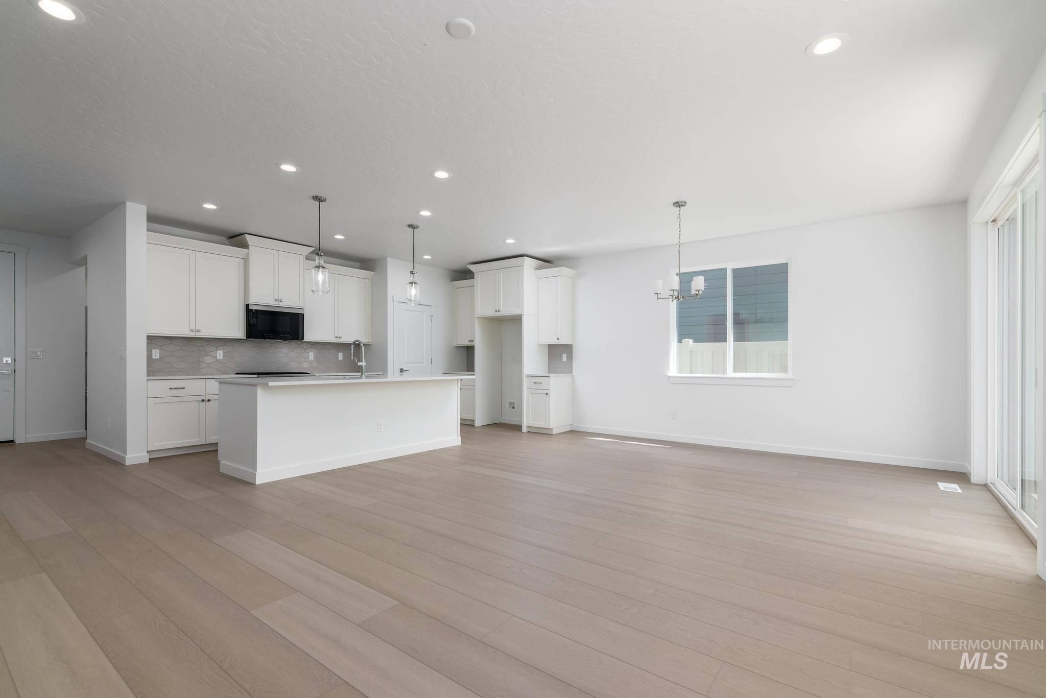 2607 N Morehouse Ave, Eagle, Idaho 83616, 3 Bedrooms, 2 Bathrooms, Residential For Sale, Price $637,000, 98977392