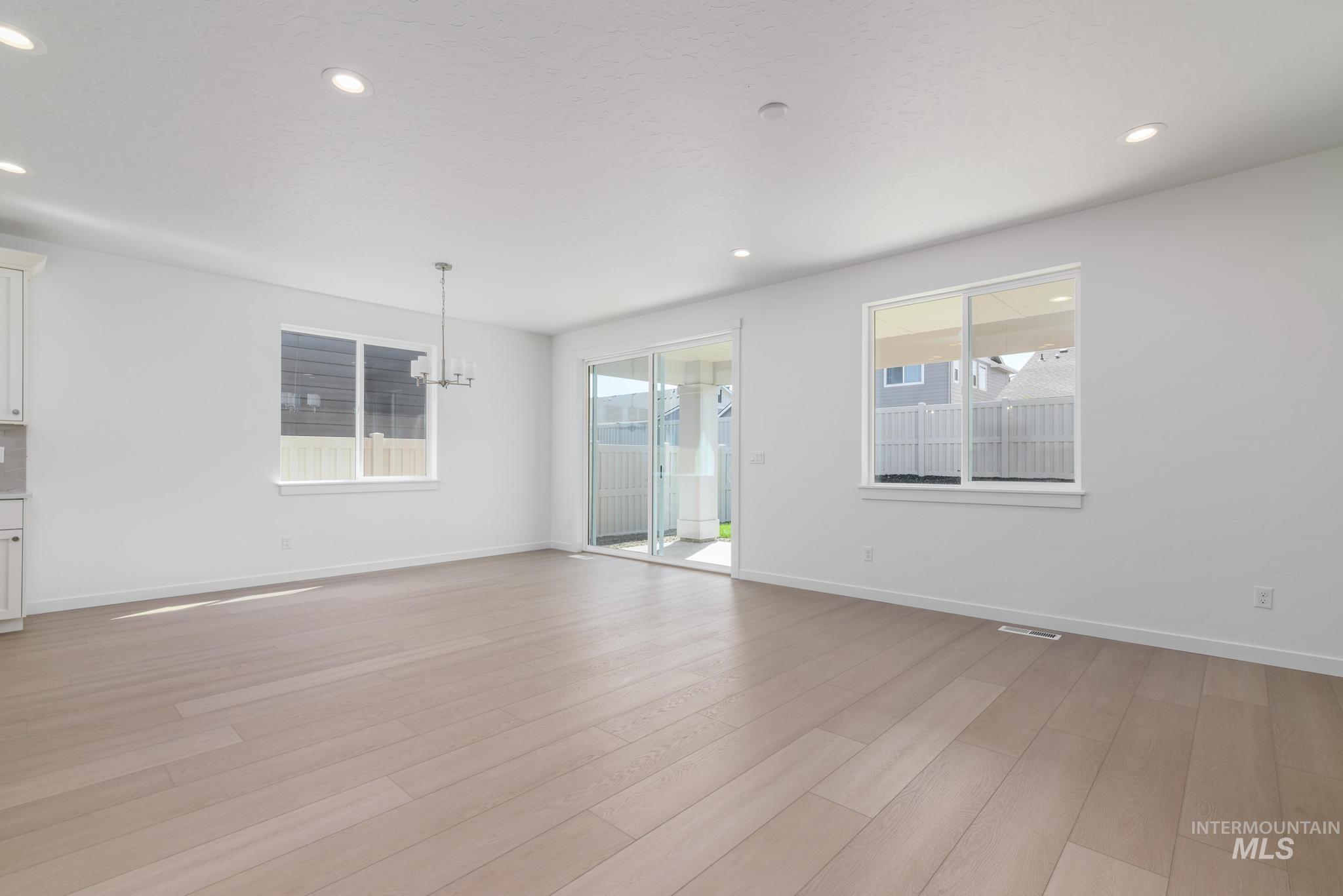 2607 N Morehouse Ave, Eagle, Idaho 83616, 3 Bedrooms, 2 Bathrooms, Residential For Sale, Price $637,000, 98977392