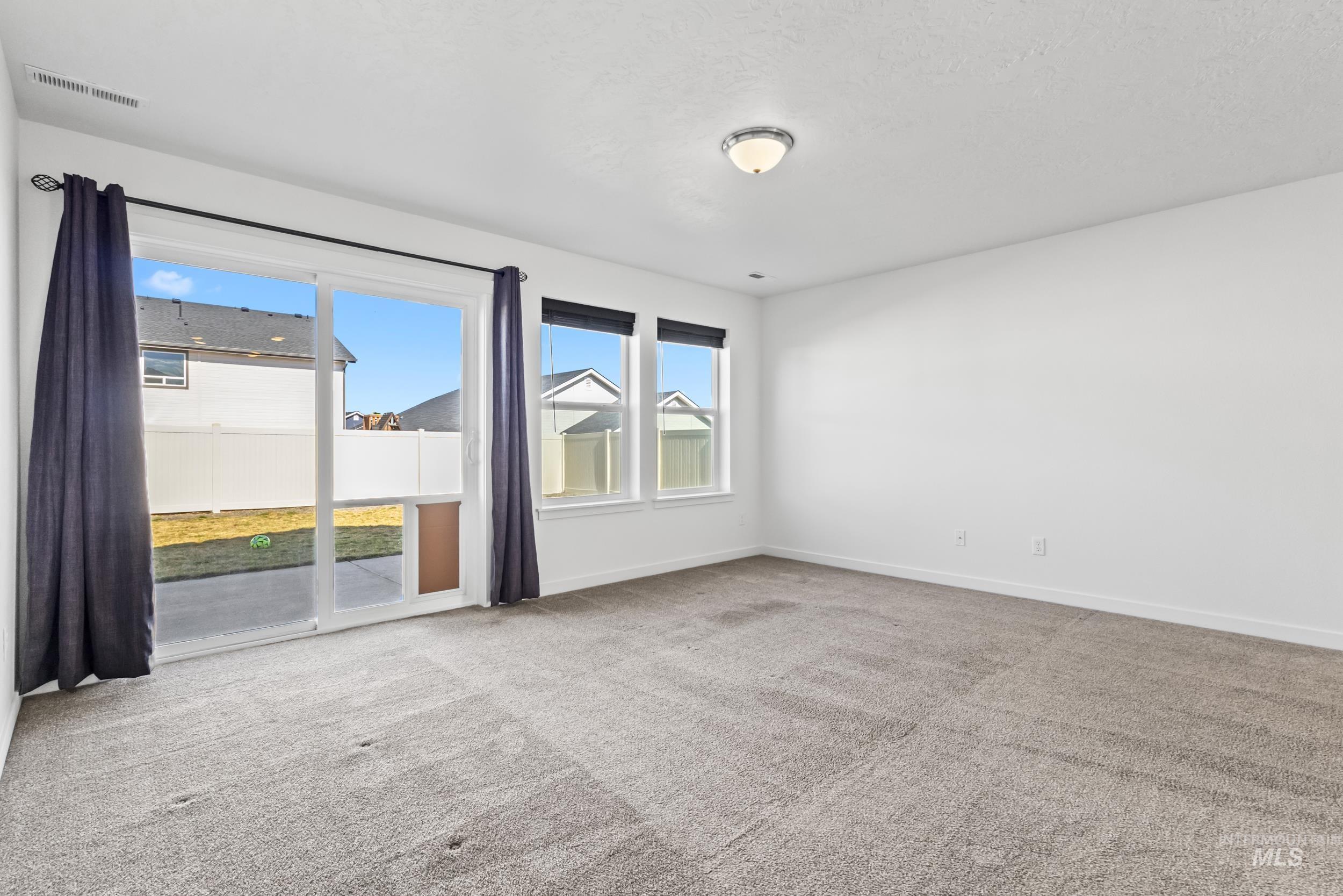 12320 Shadow River St, Caldwell, Idaho 83607, 3 Bedrooms, 2 Bathrooms, Residential For Sale, Price $350,000,MLS 98977396