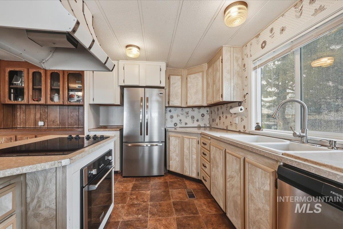 406 Duke Ave, Middleton, Idaho 83644-5508, 2 Bedrooms, 1 Bathroom, Residential For Sale, Price $220,000, 98977398