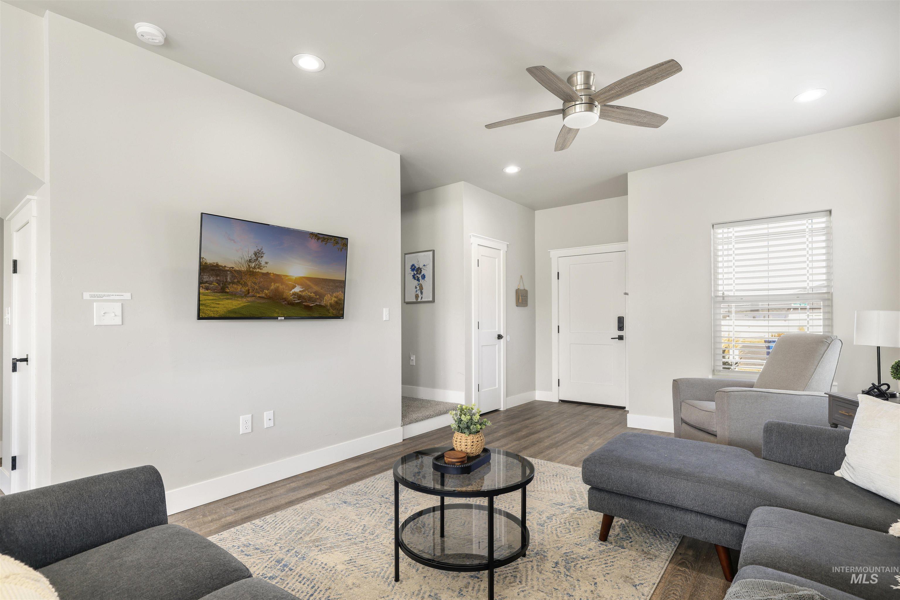 893/899 Shadowleaf, Twin Falls, Idaho 83301, 3 Bedrooms, 2.5 Bathrooms, Residential Income For Sale, Price $750,000,MLS 98977399