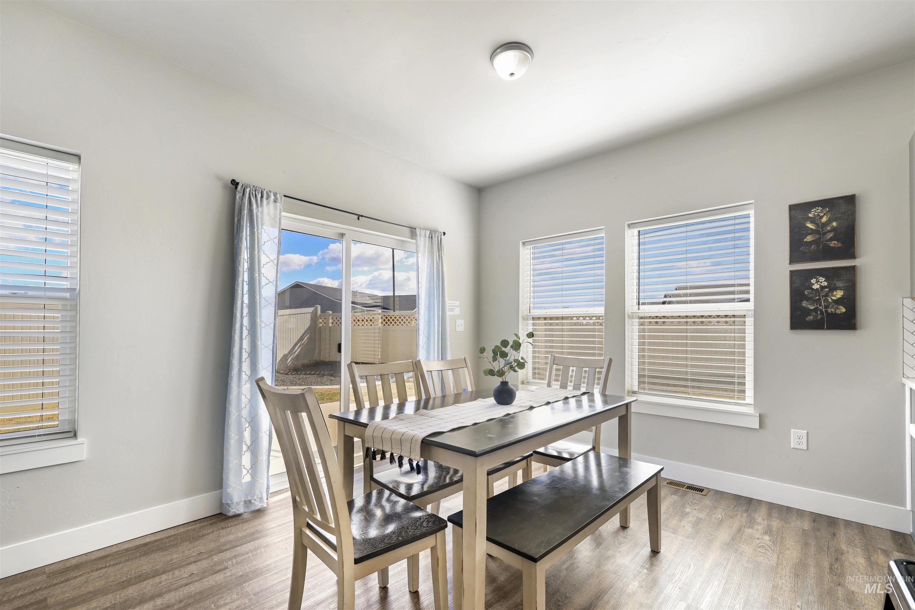 893/899 Shadowleaf, Twin Falls, Idaho 83301, 3 Bedrooms, 2.5 Bathrooms, Residential Income For Sale, Price $750,000,MLS 98977399