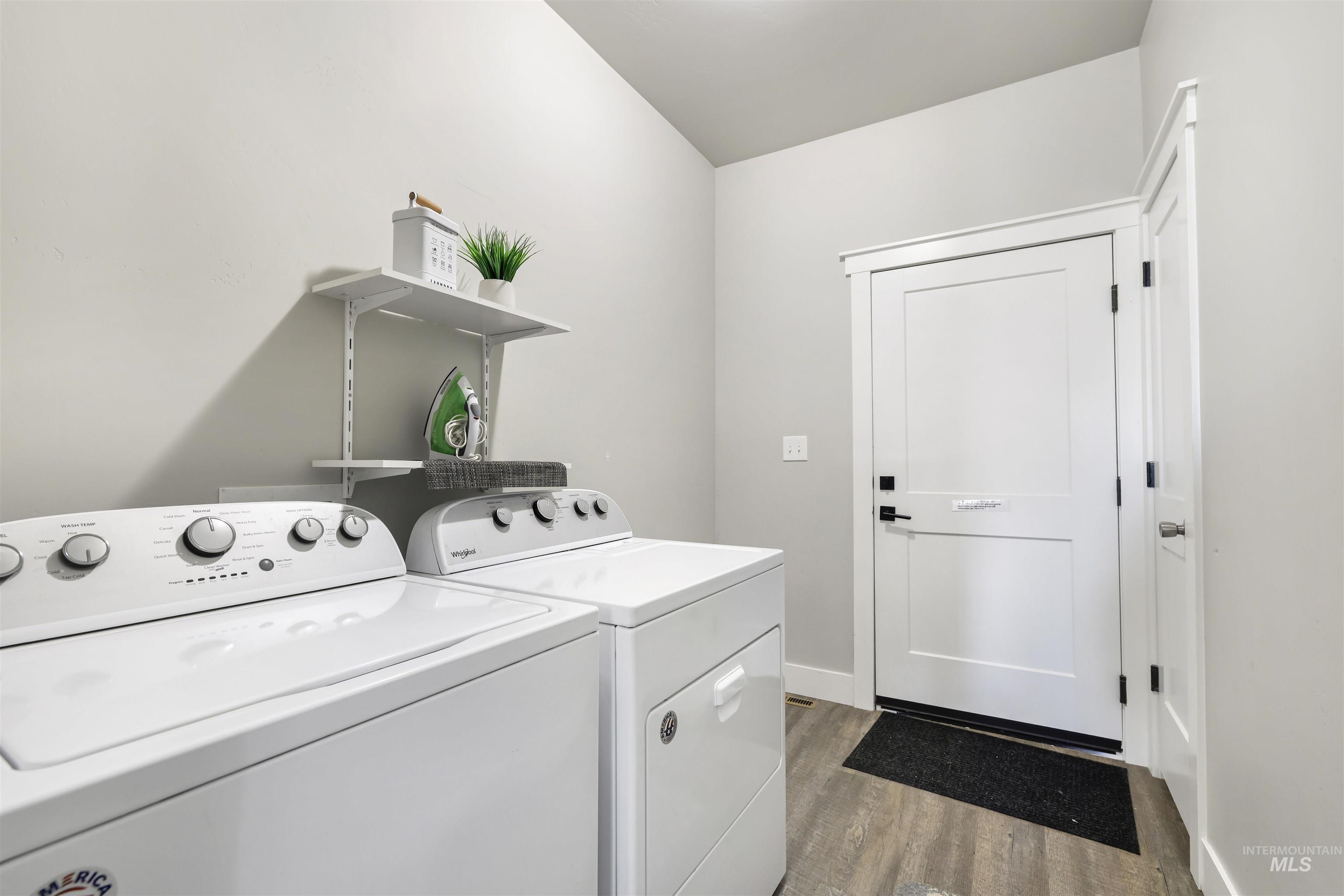 893/899 Shadowleaf, Twin Falls, Idaho 83301, 3 Bedrooms, 2.5 Bathrooms, Residential Income For Sale, Price $750,000,MLS 98977399