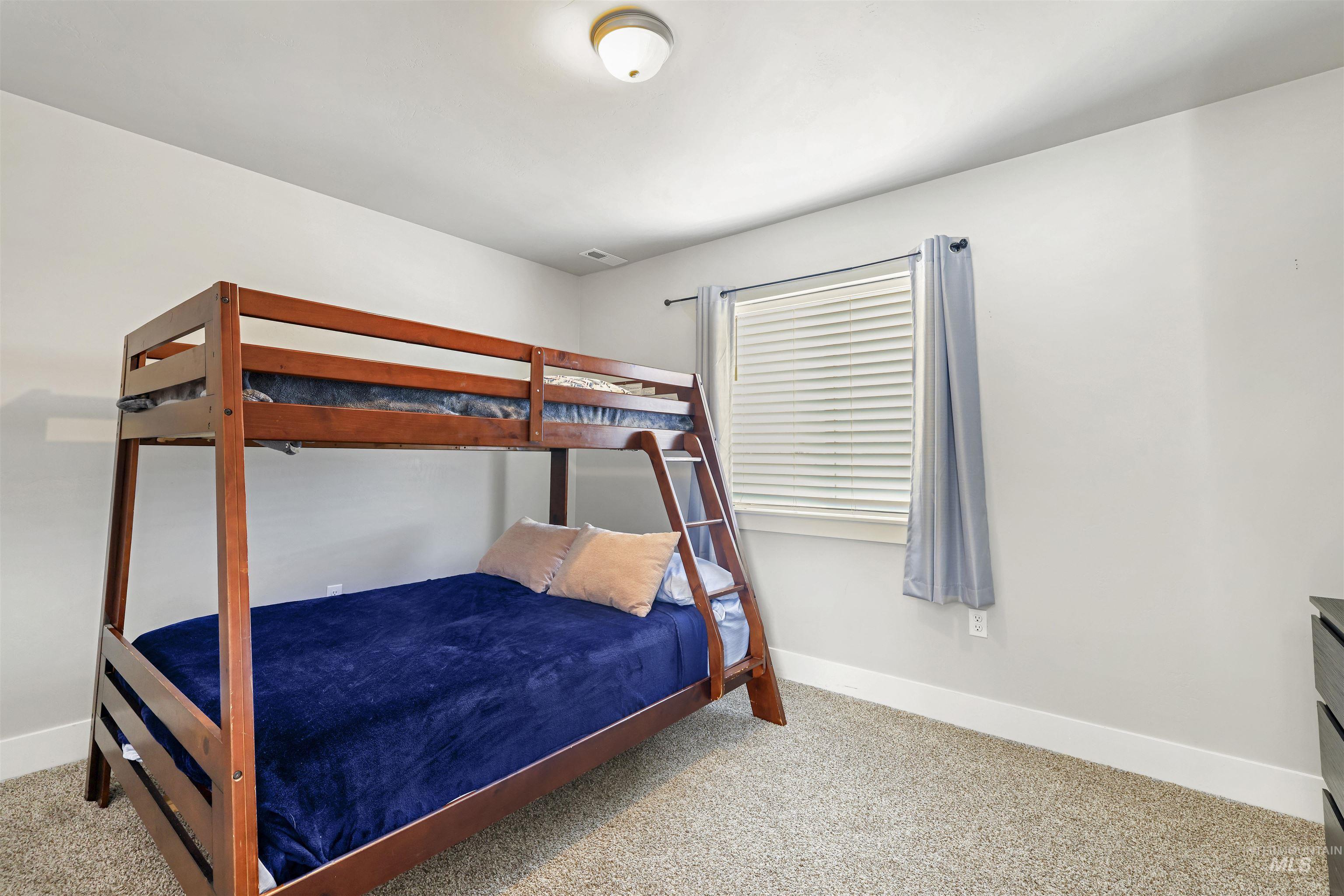 893/899 Shadowleaf, Twin Falls, Idaho 83301, 3 Bedrooms, 2.5 Bathrooms, Residential Income For Sale, Price $750,000,MLS 98977399