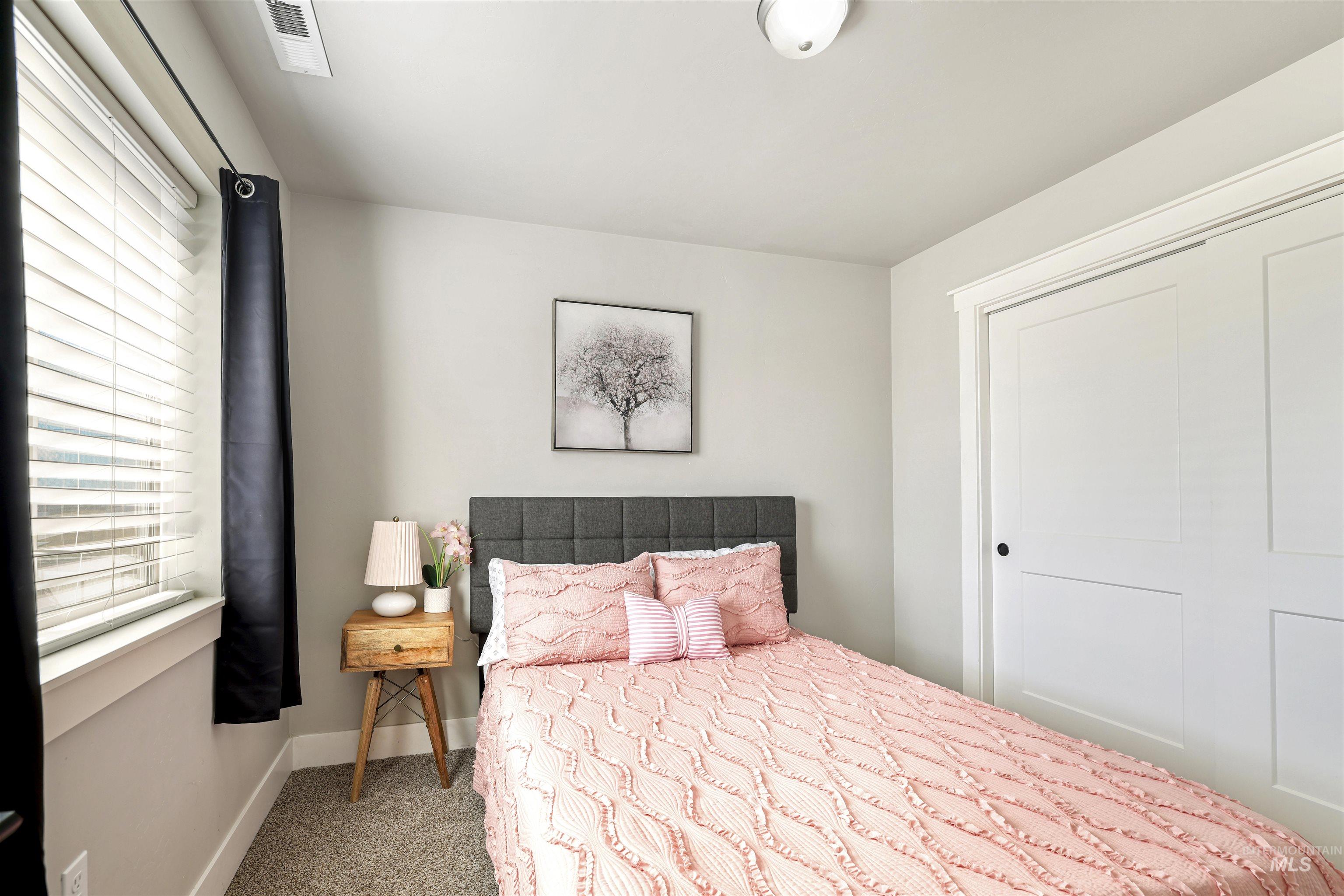 893/899 Shadowleaf, Twin Falls, Idaho 83301, 3 Bedrooms, 2.5 Bathrooms, Residential Income For Sale, Price $750,000,MLS 98977399