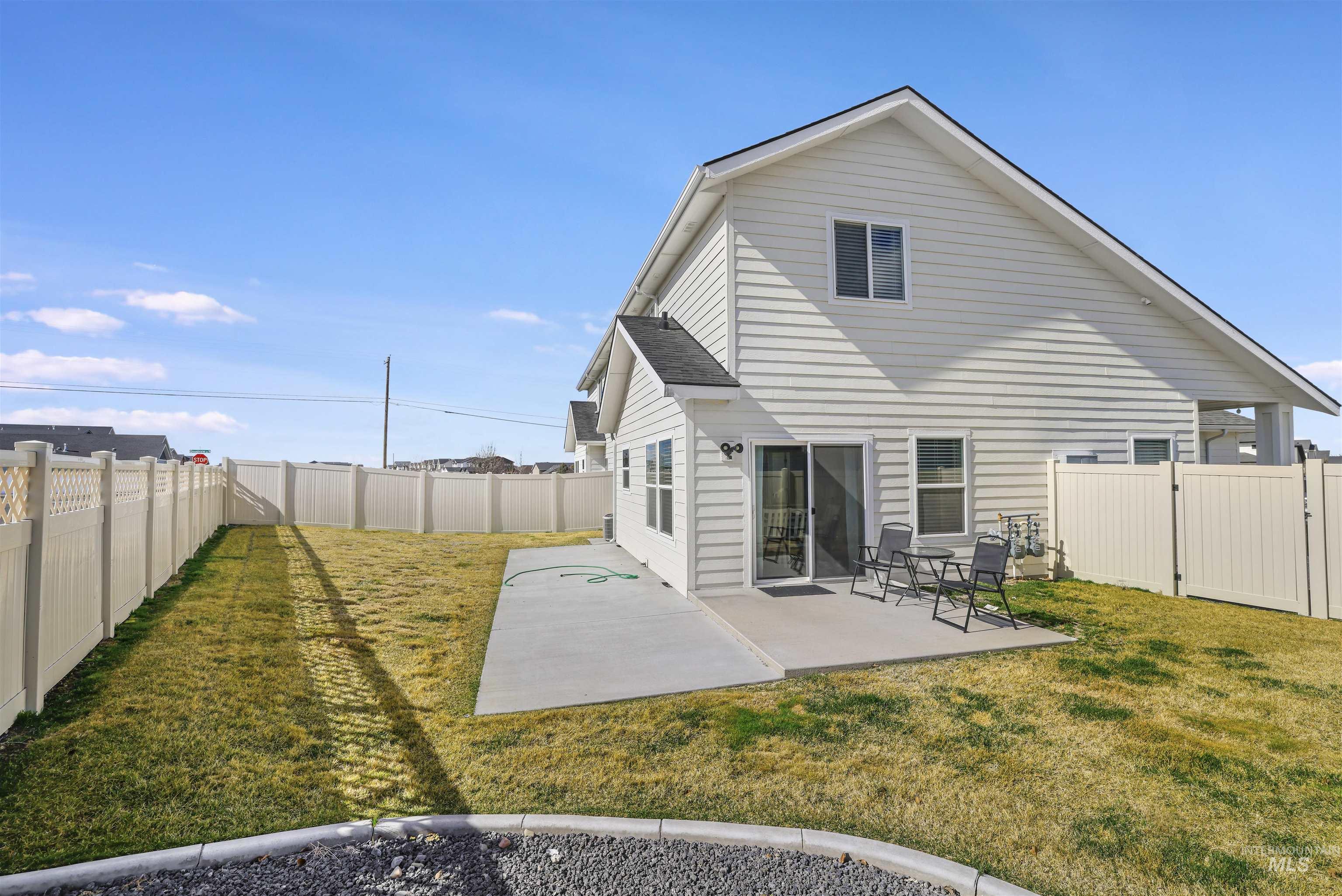 893/899 Shadowleaf, Twin Falls, Idaho 83301, 3 Bedrooms, 2.5 Bathrooms, Residential Income For Sale, Price $750,000,MLS 98977399