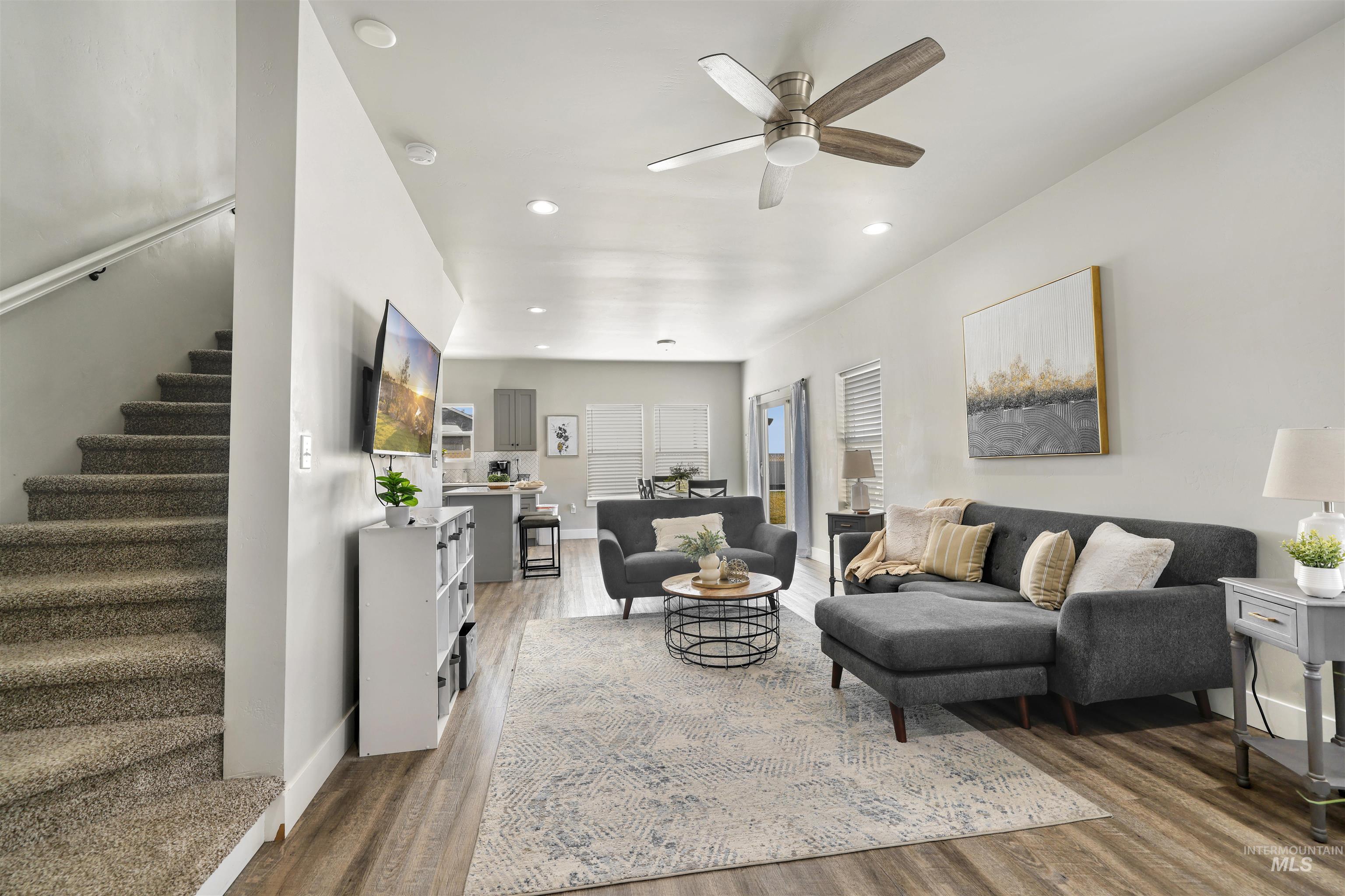 893/899 Shadowleaf, Twin Falls, Idaho 83301, 3 Bedrooms, 2.5 Bathrooms, Residential Income For Sale, Price $750,000,MLS 98977399