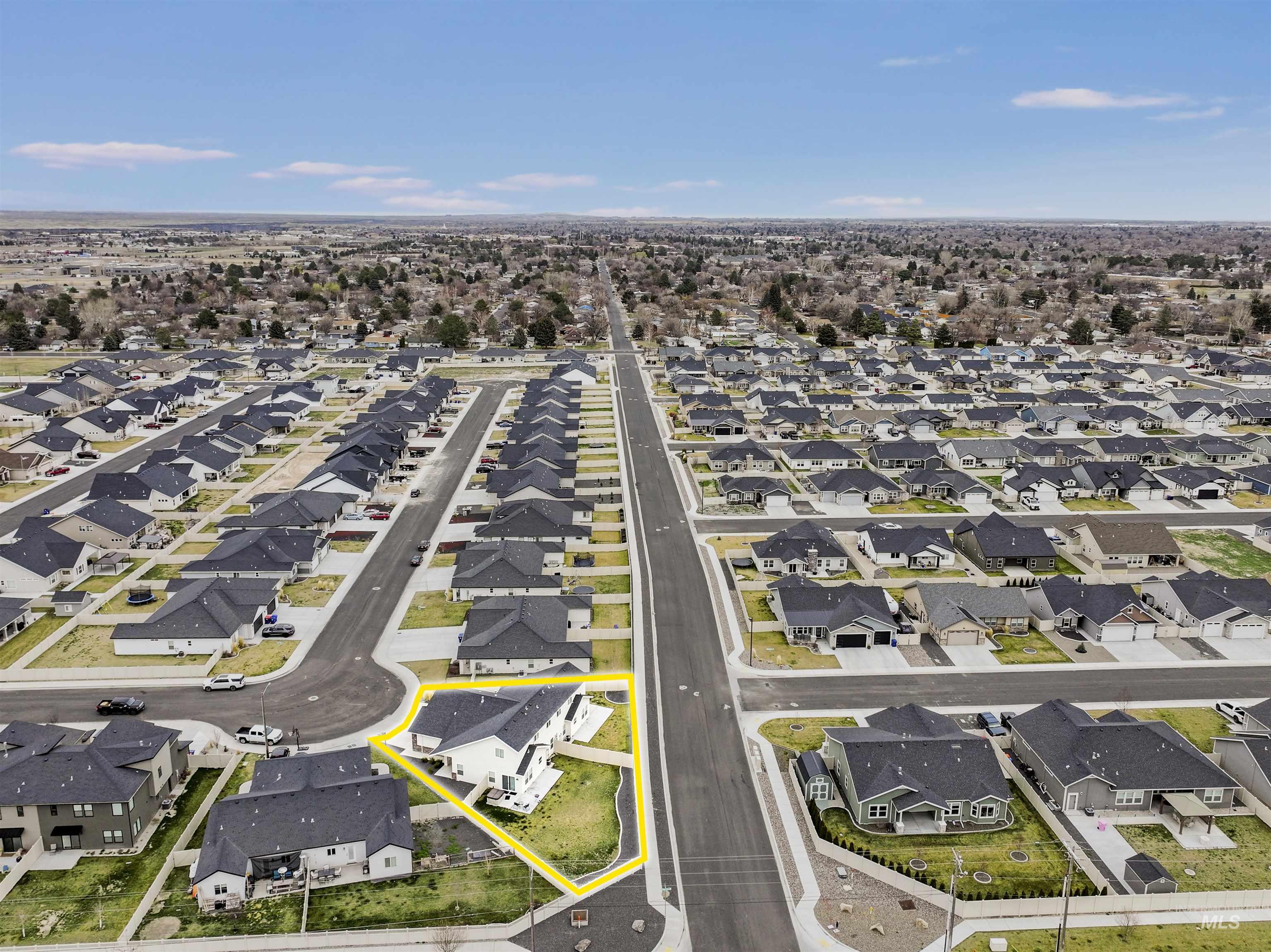 893/899 Shadowleaf, Twin Falls, Idaho 83301, 3 Bedrooms, 2.5 Bathrooms, Residential Income For Sale, Price $750,000,MLS 98977399