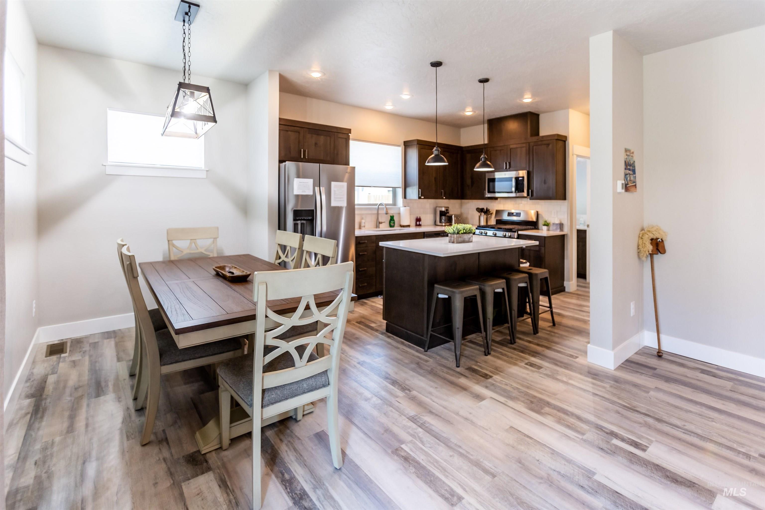 250 E Jordan Street, Donnelly, Idaho 83615, 5 Bedrooms, 3.5 Bathrooms, Residential For Sale, Price $795,000,MLS 98977400