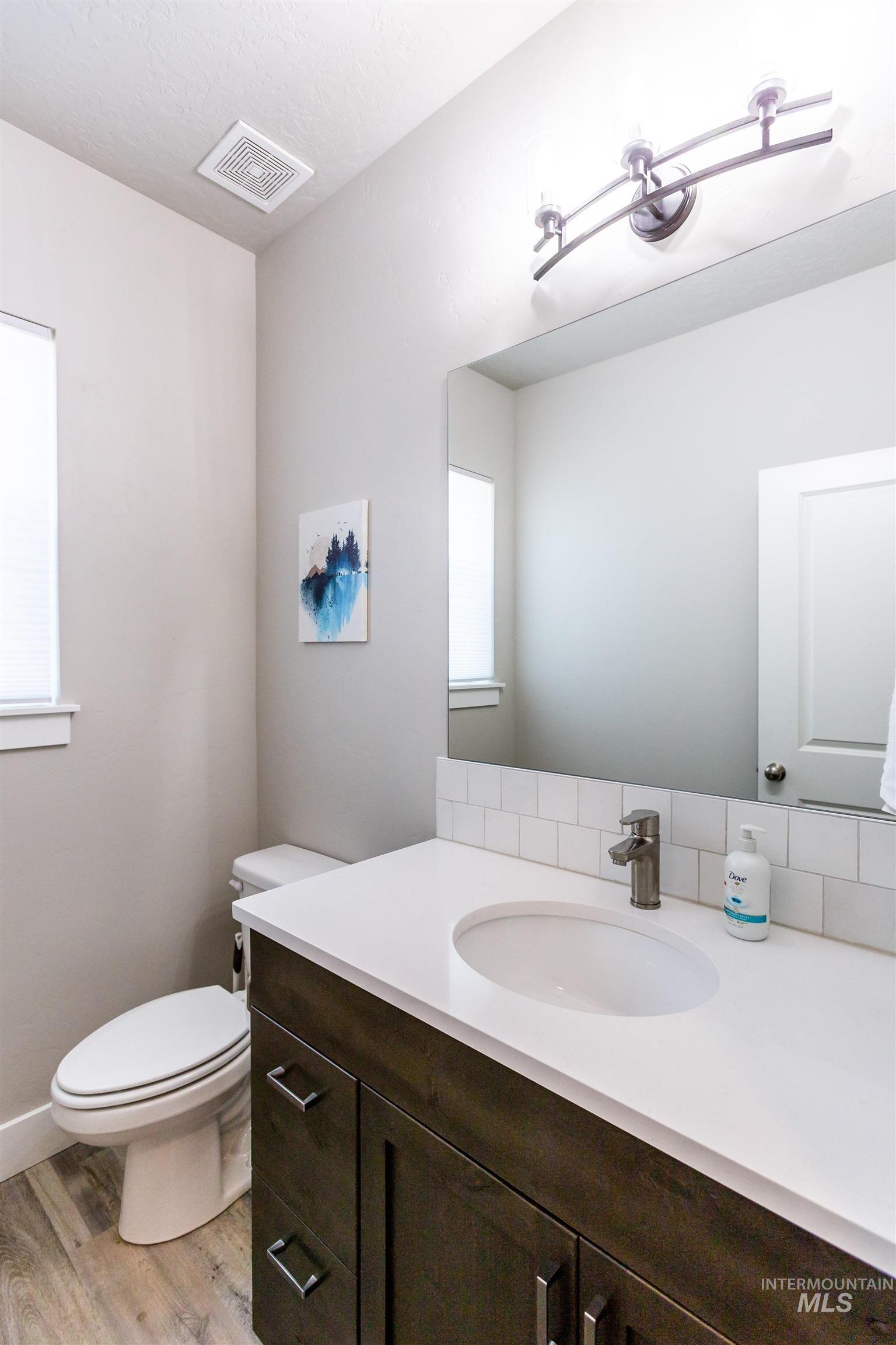 250 E Jordan Street, Donnelly, Idaho 83615, 5 Bedrooms, 3.5 Bathrooms, Residential For Sale, Price $795,000,MLS 98977400