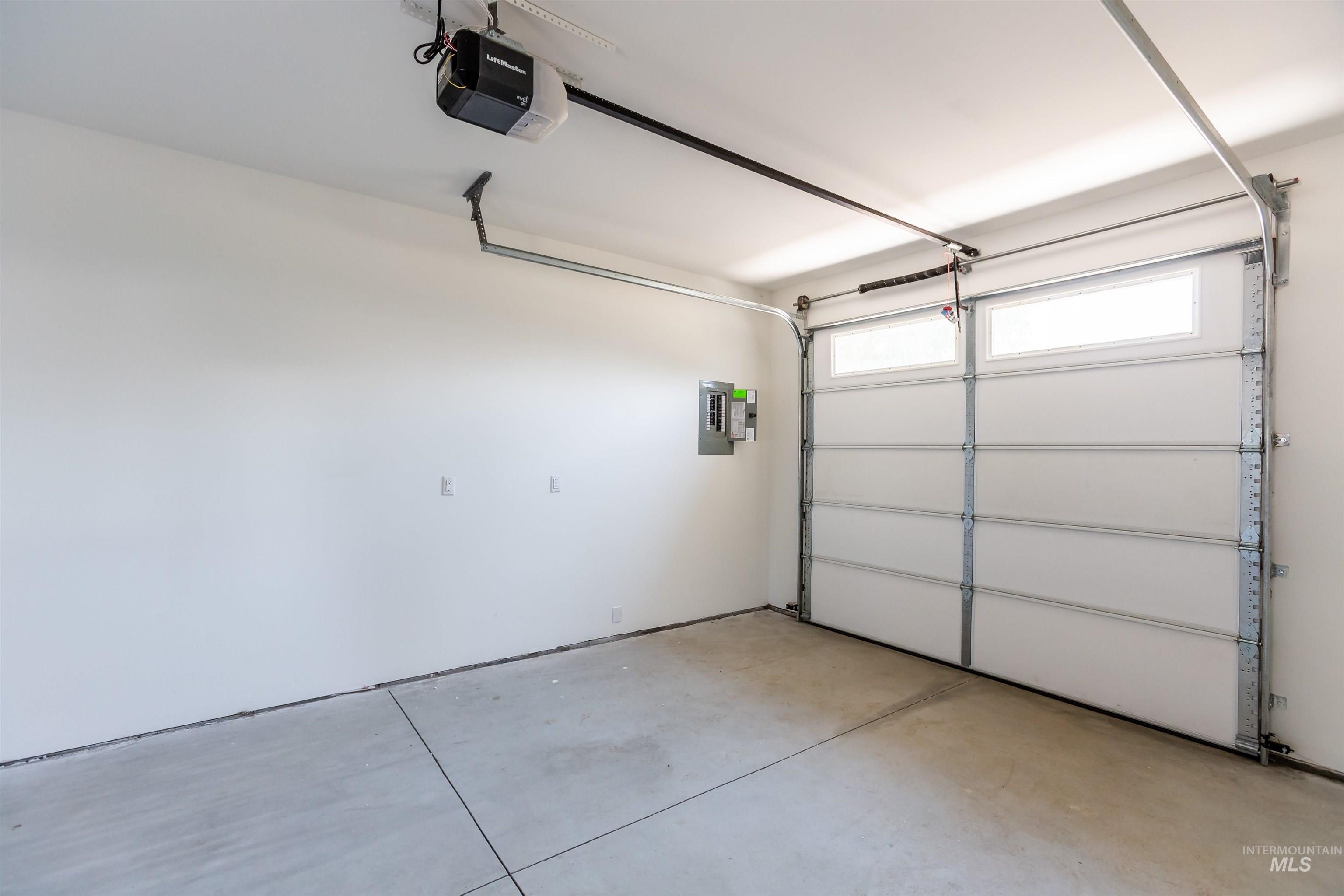 250 E Jordan Street, Donnelly, Idaho 83615, 5 Bedrooms, 3.5 Bathrooms, Residential For Sale, Price $795,000,MLS 98977400