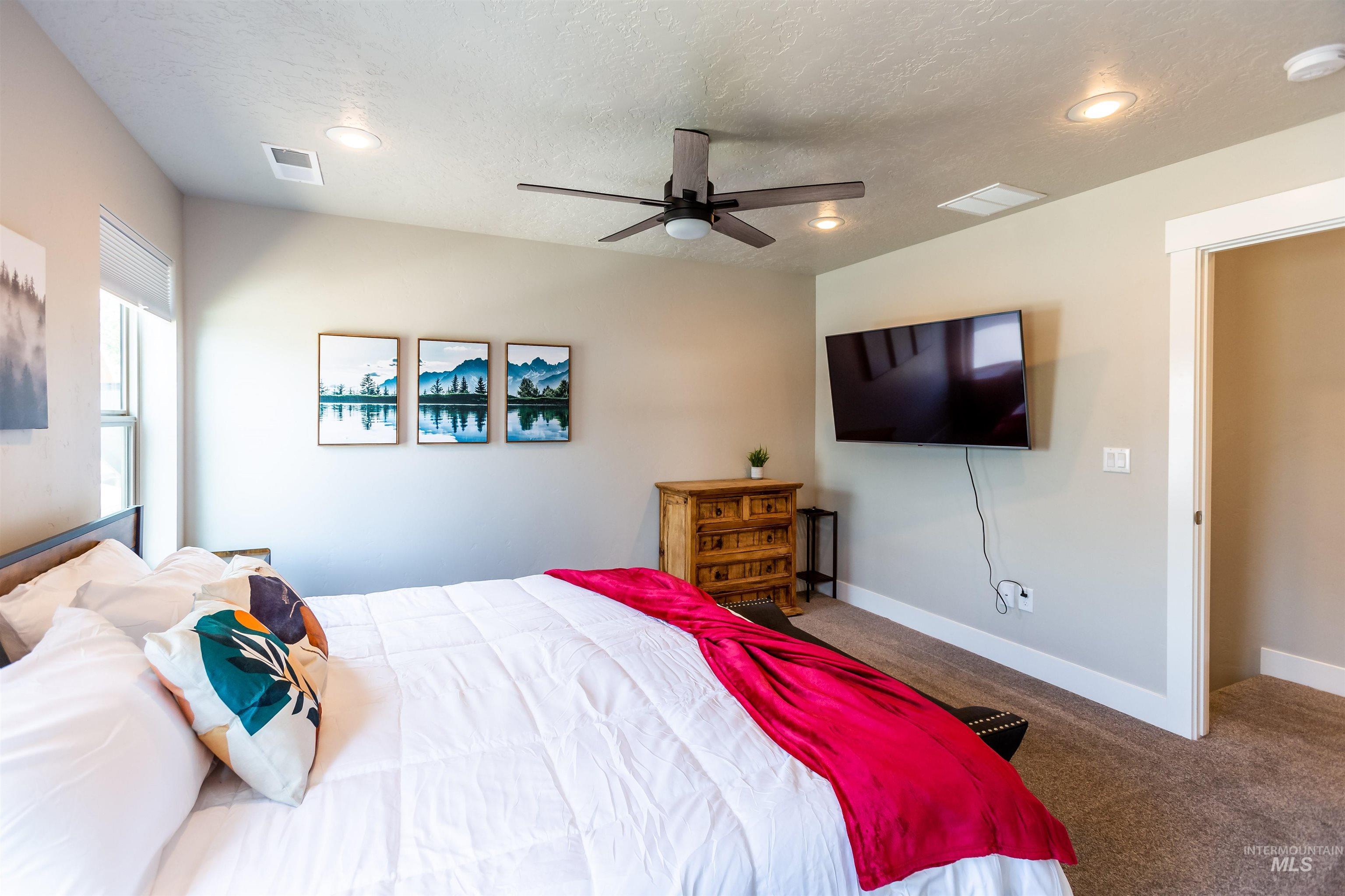 250 E Jordan Street, Donnelly, Idaho 83615, 5 Bedrooms, 3.5 Bathrooms, Residential For Sale, Price $795,000,MLS 98977400