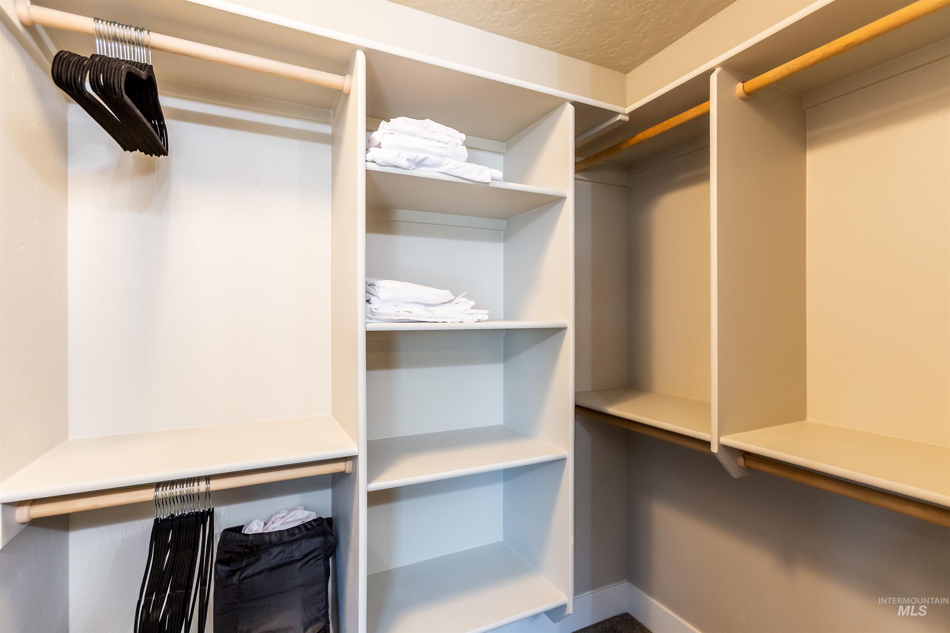 250 E Jordan Street, Donnelly, Idaho 83615, 5 Bedrooms, 3.5 Bathrooms, Residential For Sale, Price $795,000,MLS 98977400