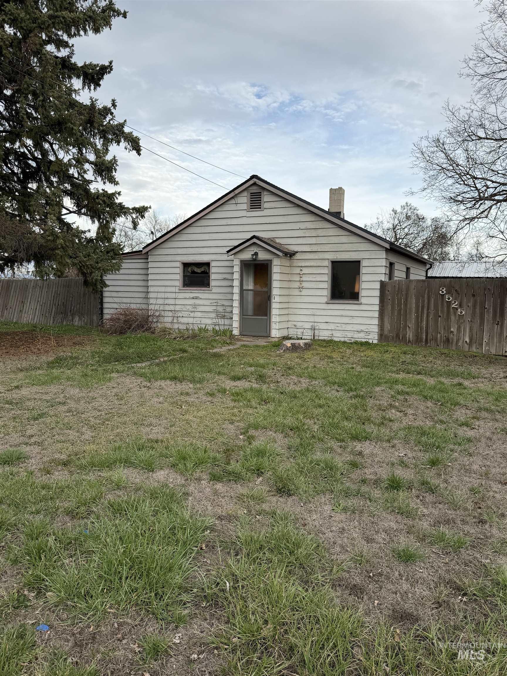 3525 13th st, Lewiston, Idaho 83501, 2 Bedrooms, 1 Bathroom, Residential For Sale, Price $219,000, 98977403