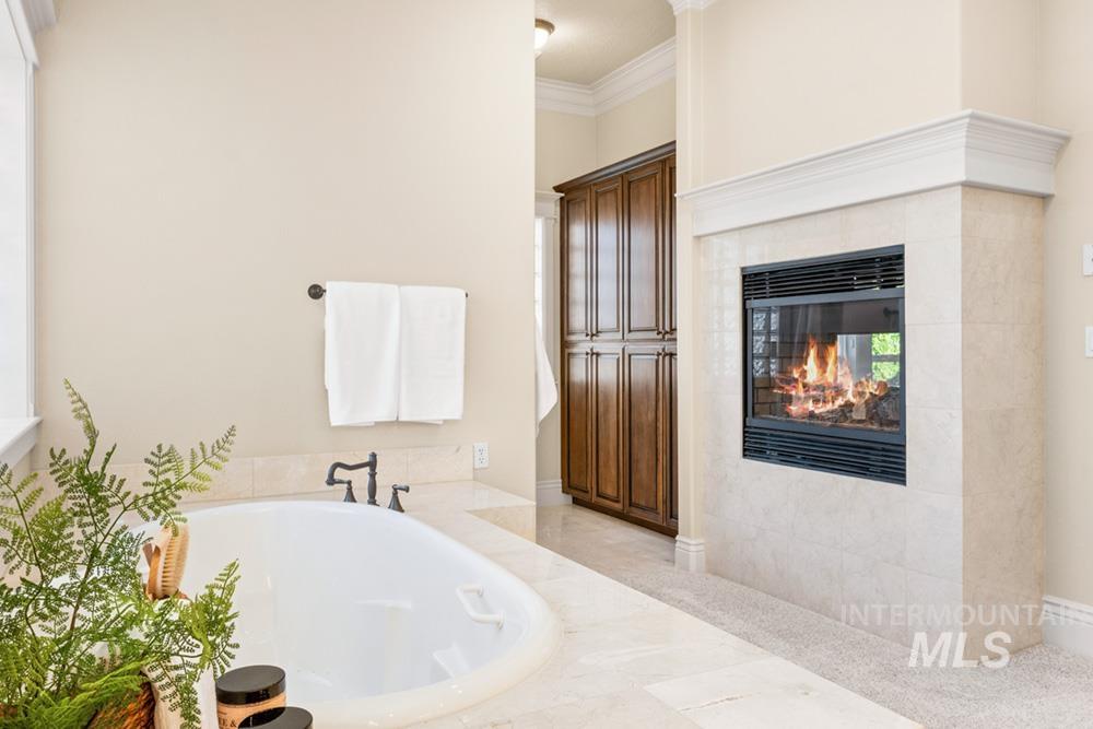 3842 E Vantage Pointe Ln, Meridian, Idaho 83642, 4 Bedrooms, 5 Bathrooms, Residential For Sale, Price $1,998,000, 98977404