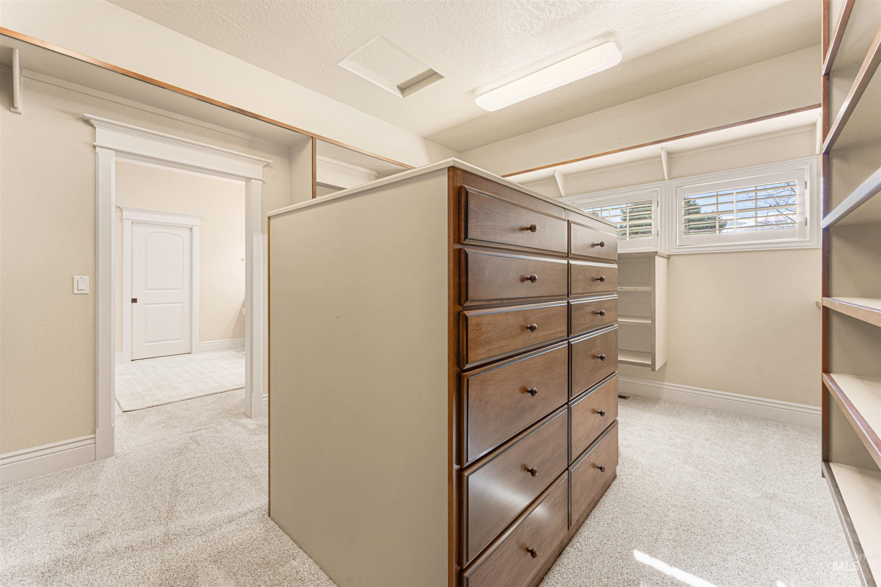 3842 E Vantage Pointe Ln, Meridian, Idaho 83642, 4 Bedrooms, 5 Bathrooms, Residential For Sale, Price $1,998,000, 98977404