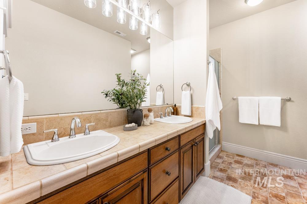 3842 E Vantage Pointe Ln, Meridian, Idaho 83642, 4 Bedrooms, 5 Bathrooms, Residential For Sale, Price $1,998,000, 98977404