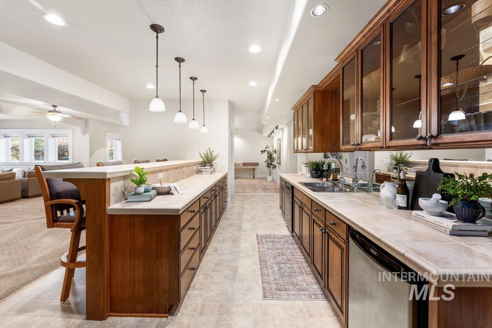 3842 E Vantage Pointe Ln, Meridian, Idaho 83642, 4 Bedrooms, 5 Bathrooms, Residential For Sale, Price $1,998,000, 98977404