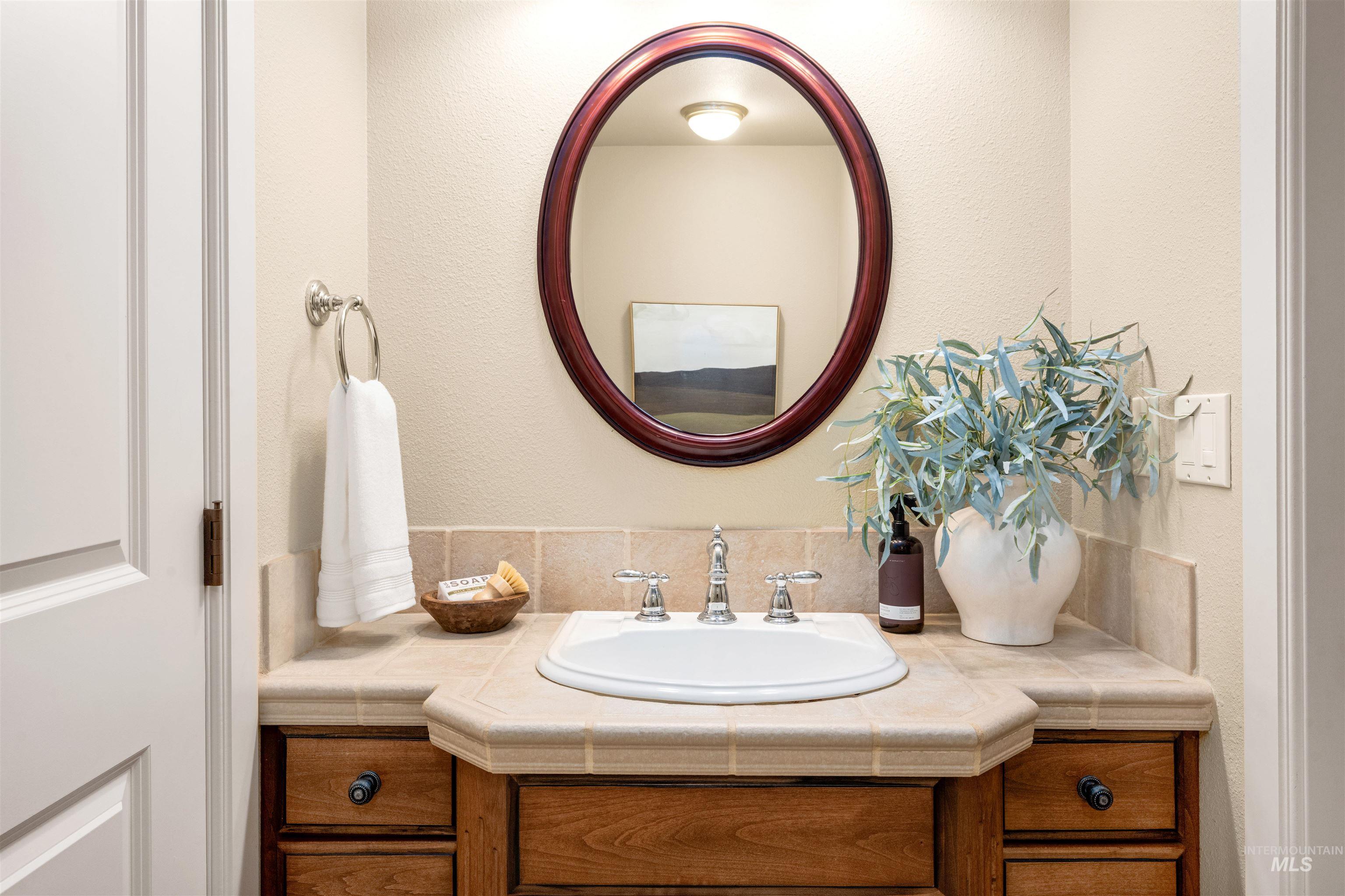 3842 E Vantage Pointe Ln, Meridian, Idaho 83642, 4 Bedrooms, 5 Bathrooms, Residential For Sale, Price $1,998,000, 98977404