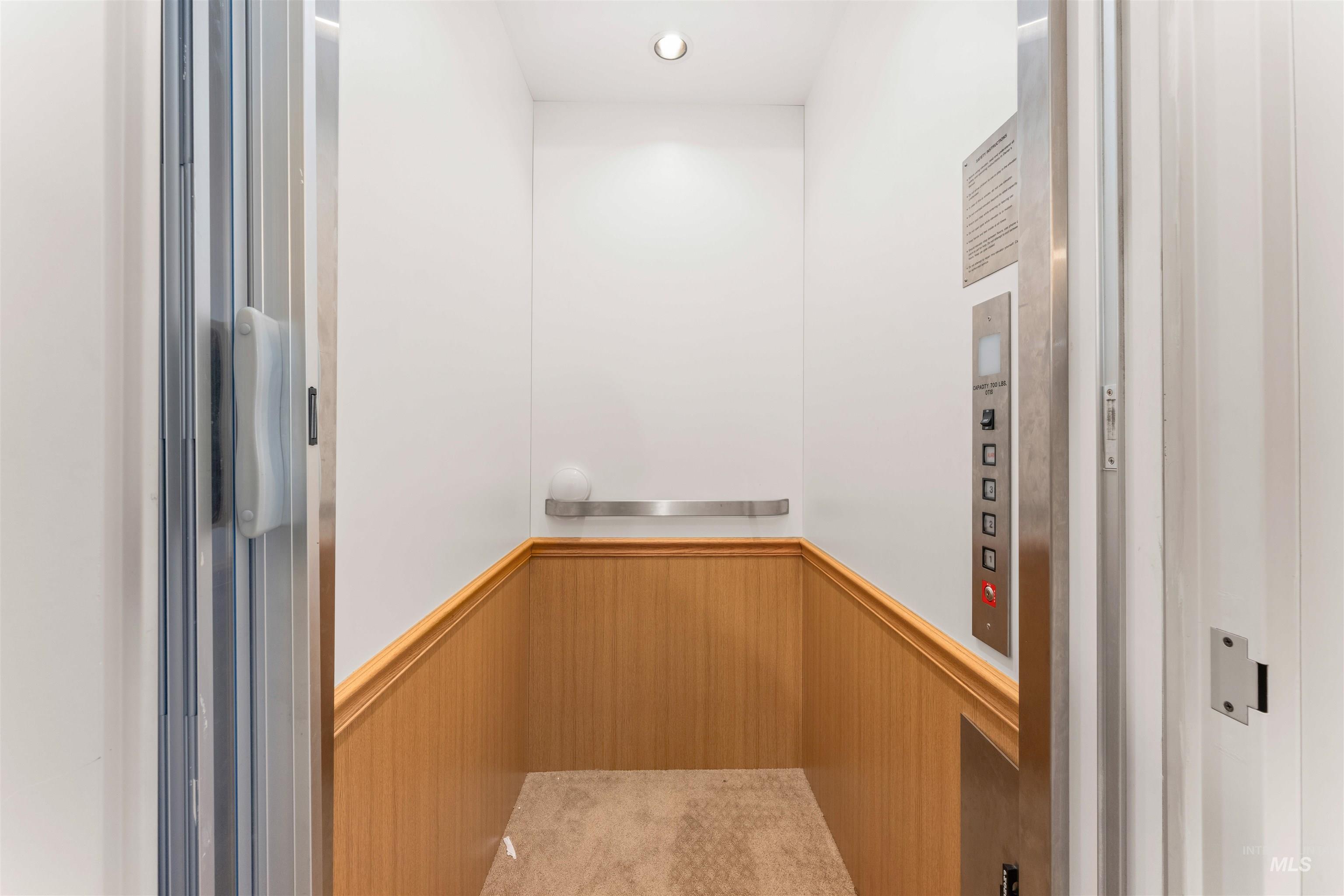 3842 E Vantage Pointe Ln, Meridian, Idaho 83642, 4 Bedrooms, 5 Bathrooms, Residential For Sale, Price $1,998,000, 98977404