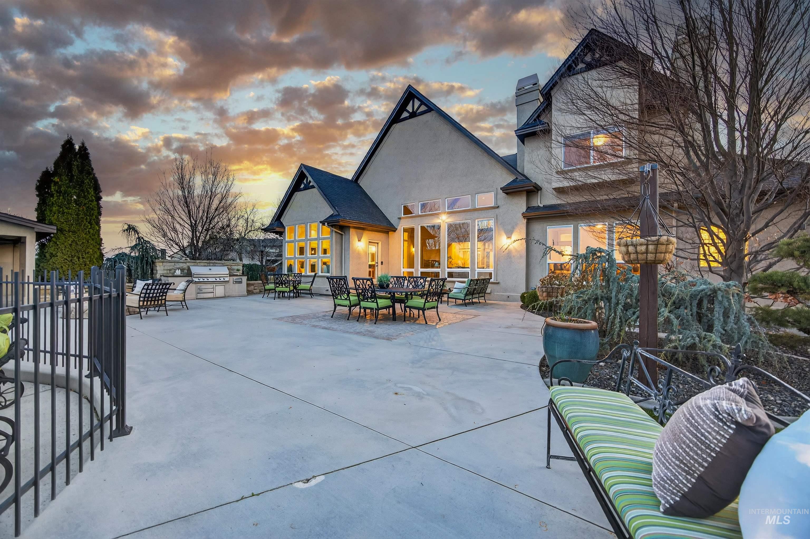 3842 E Vantage Pointe Ln, Meridian, Idaho 83642, 4 Bedrooms, 5 Bathrooms, Residential For Sale, Price $1,998,000, 98977404