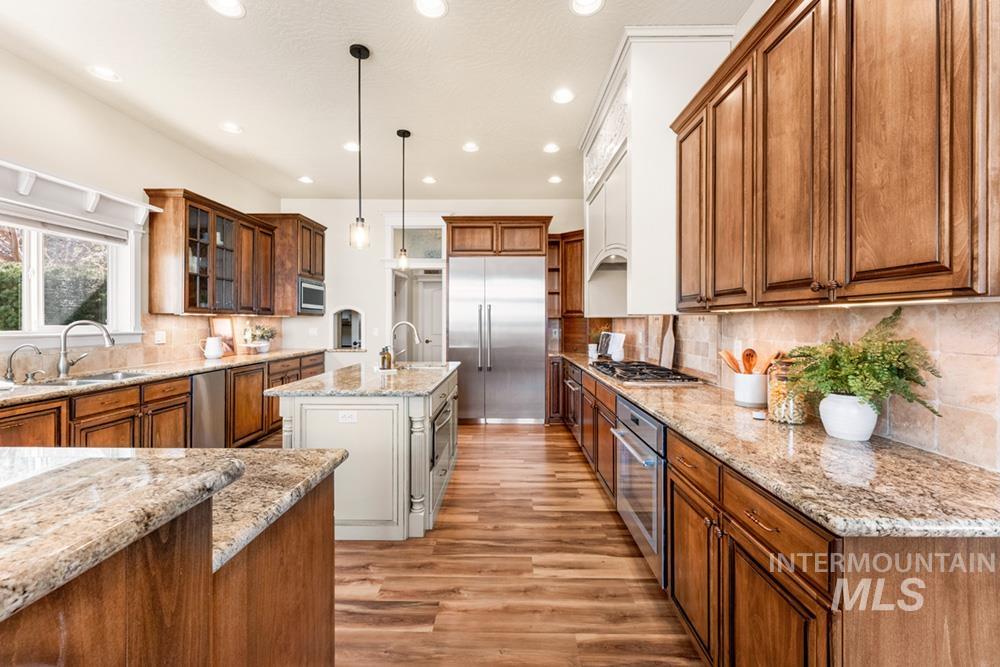 3842 E Vantage Pointe Ln, Meridian, Idaho 83642, 4 Bedrooms, 5 Bathrooms, Residential For Sale, Price $1,998,000, 98977404